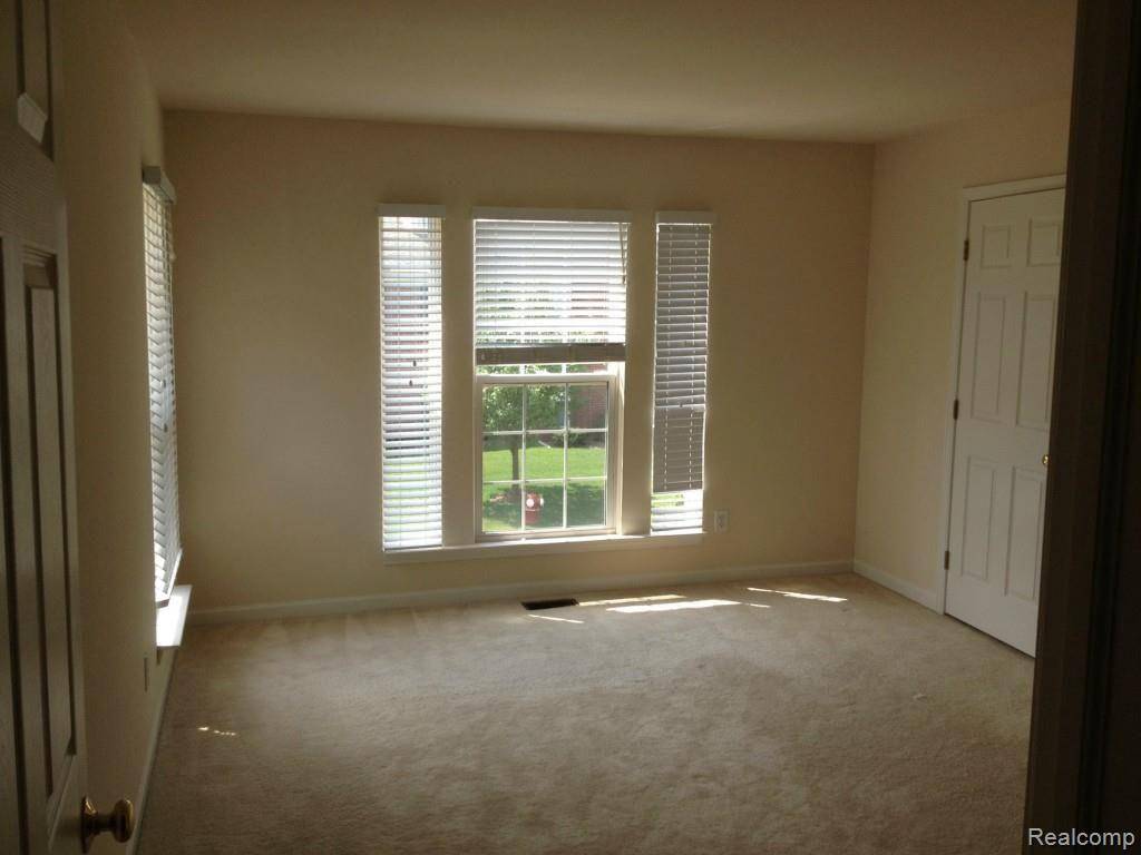 Sterling Heights, MI 48313,44316 LAKEPOINTE