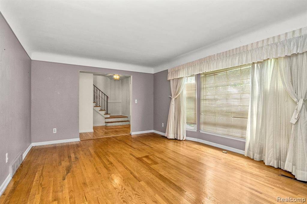 Livonia, MI 48154,15406 HUFF Street