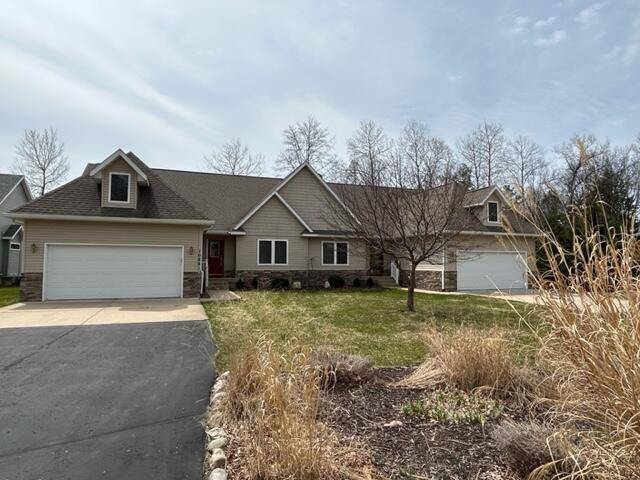 Canadian Lakes, MI 49346,10691 Birchwood Court