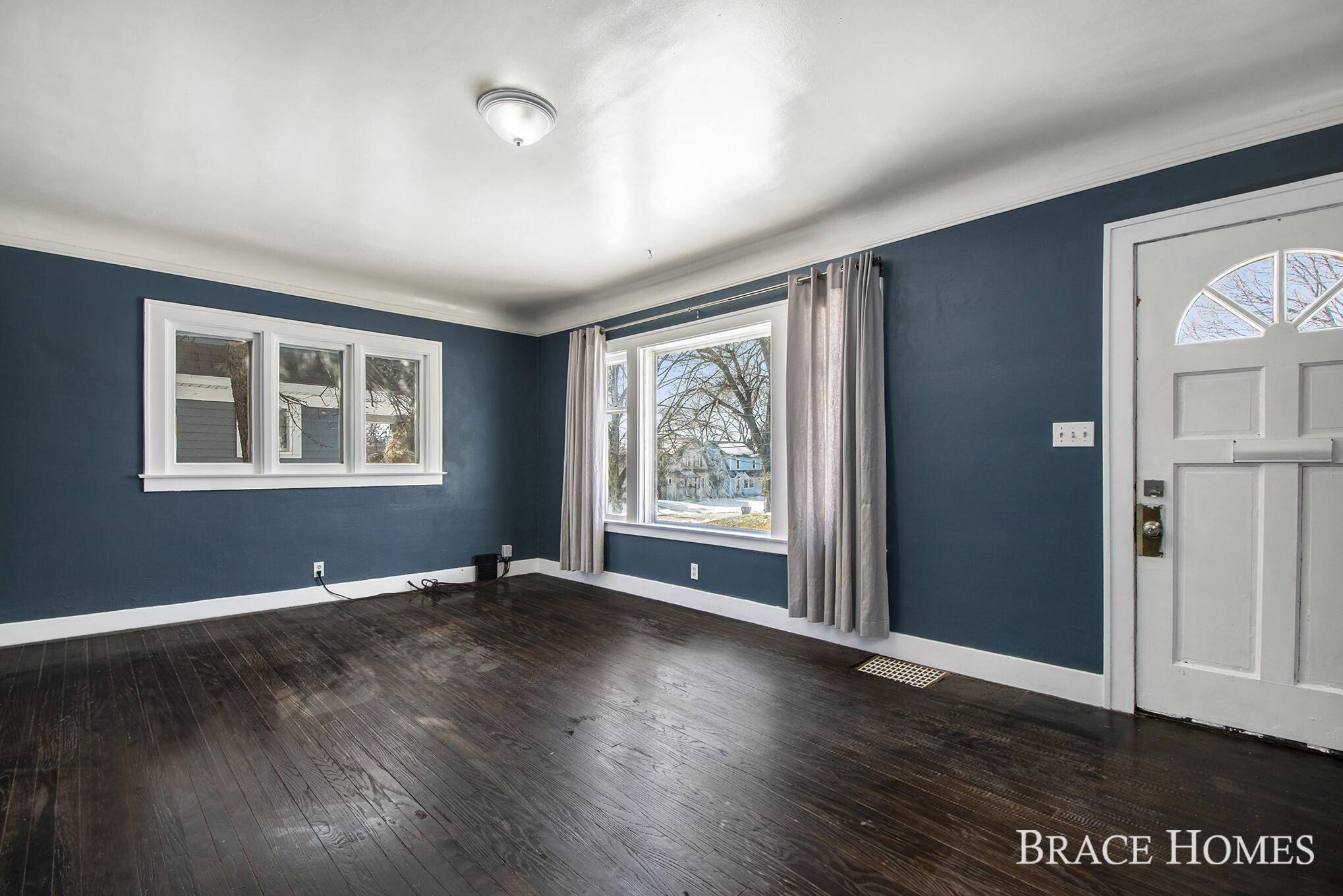 Grand Rapids, MI 49507,1050 Cooper SE Avenue