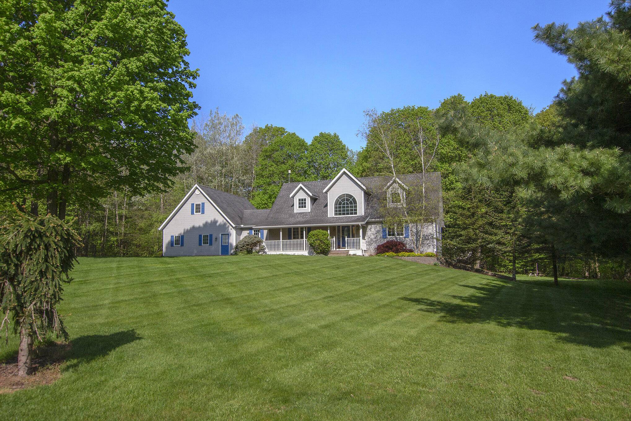 Howard City, MI 49329,10345 Red Oak Ridge