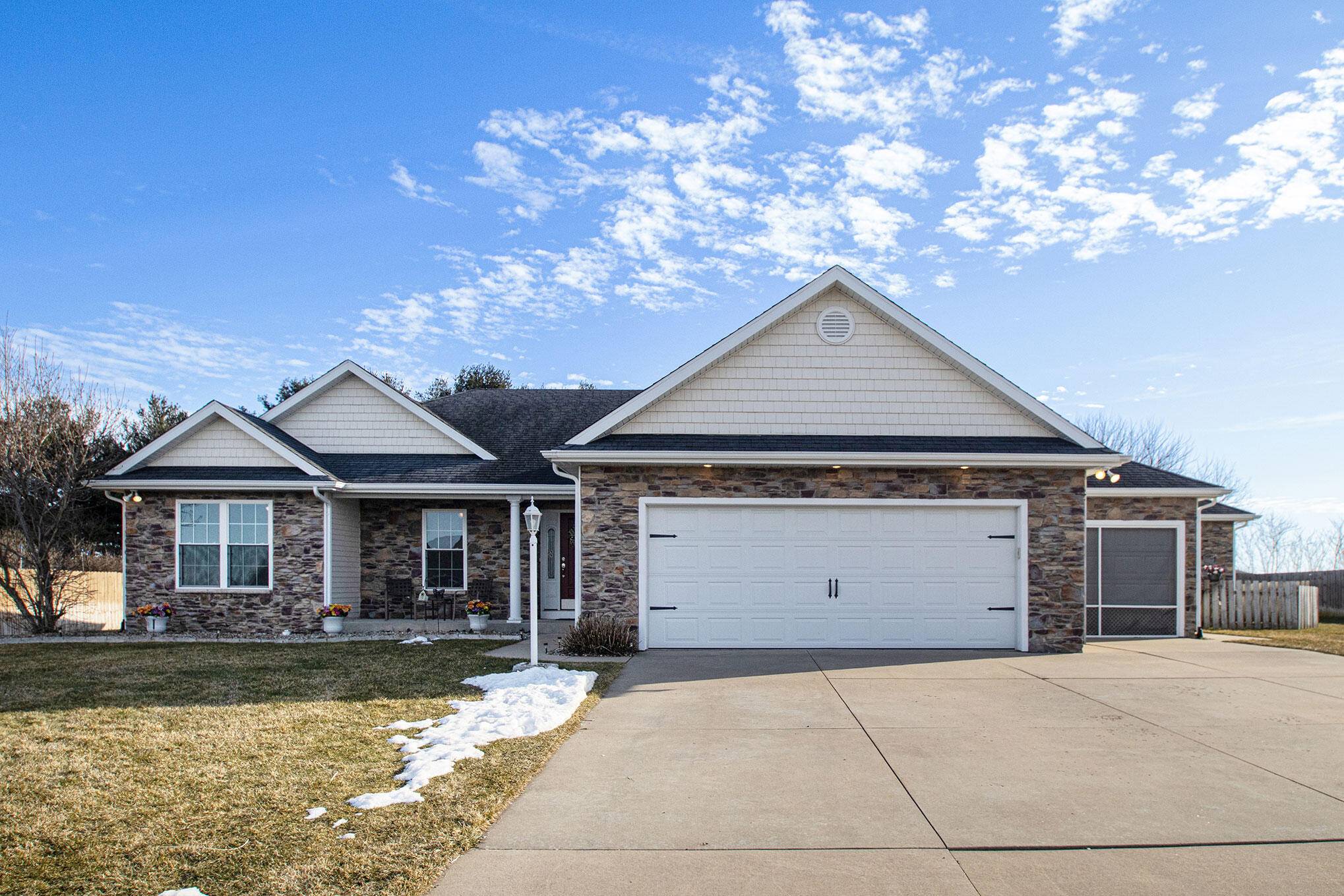 Edwardsburg, MI 49112,69410 Sundance Drive
