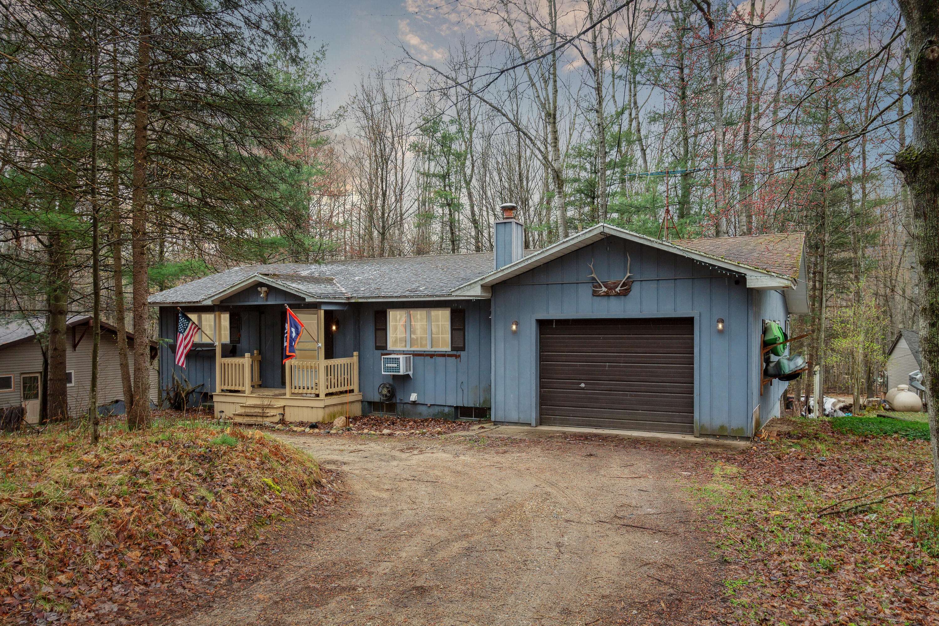 Canadian Lakes, MI 49346,8281 Pine Tree Trail