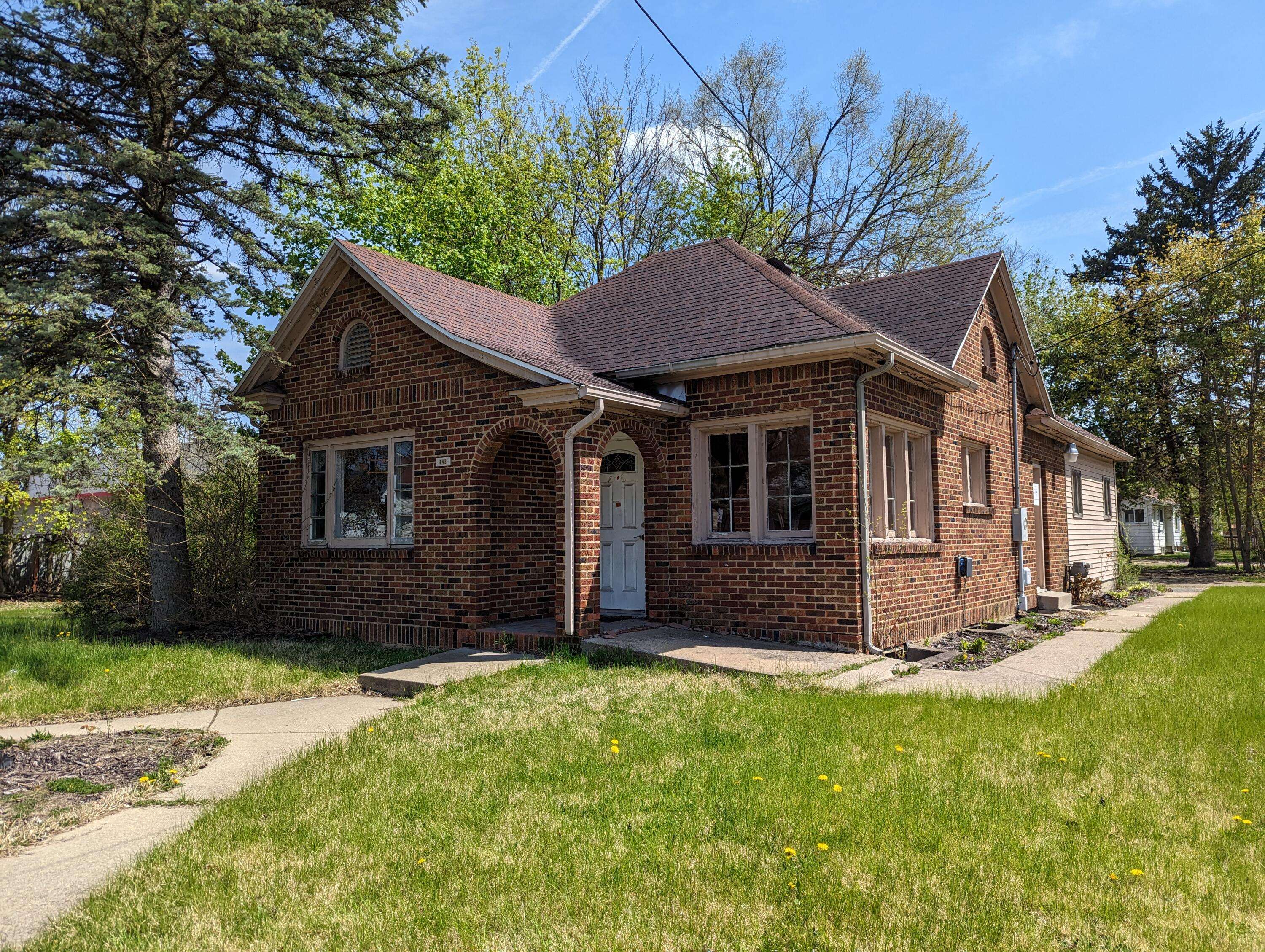 Jackson, MI 49203,143 W Prospect Street