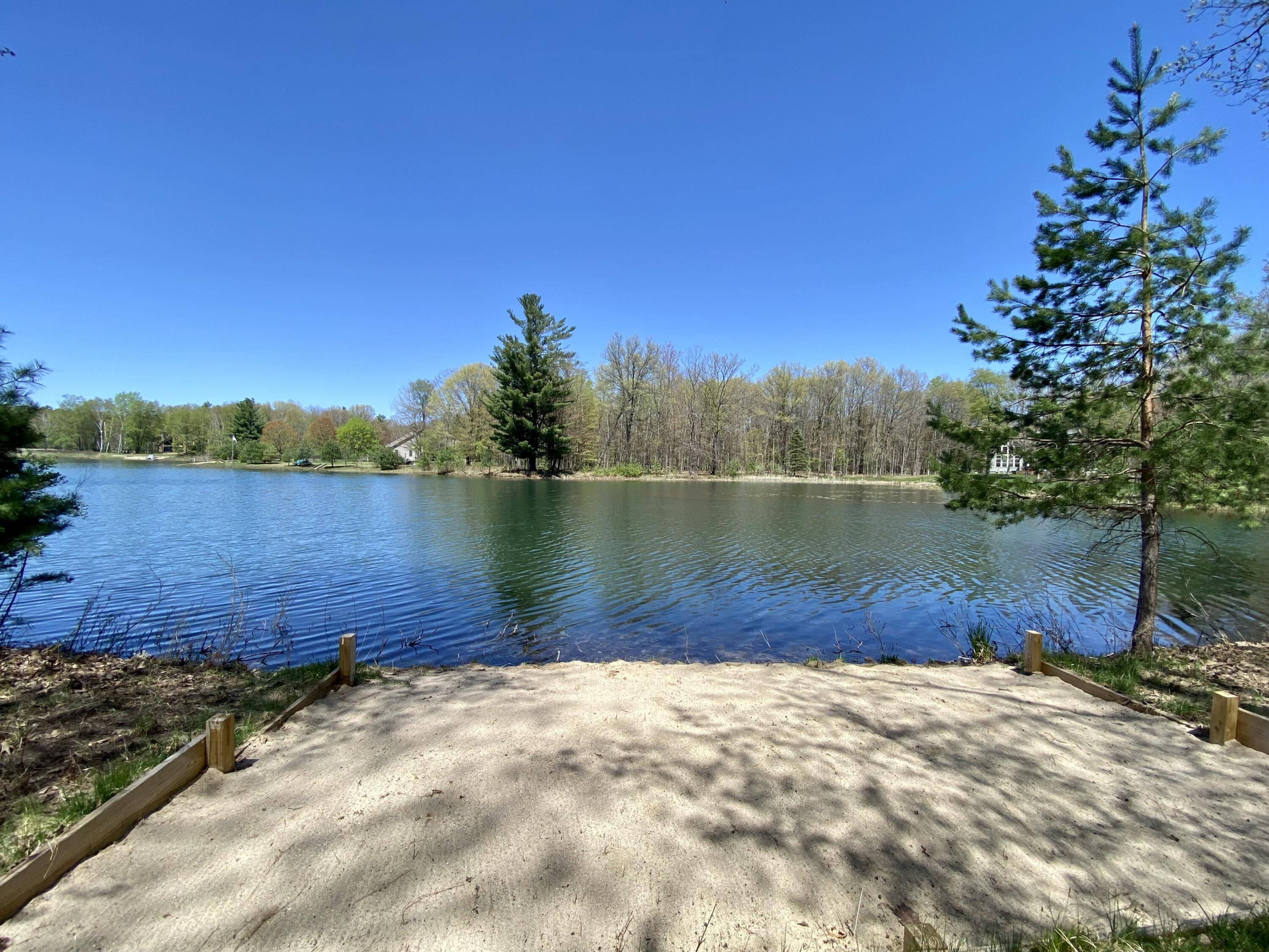 Canadian Lakes, MI 49346,10724 Dobbyn Drive