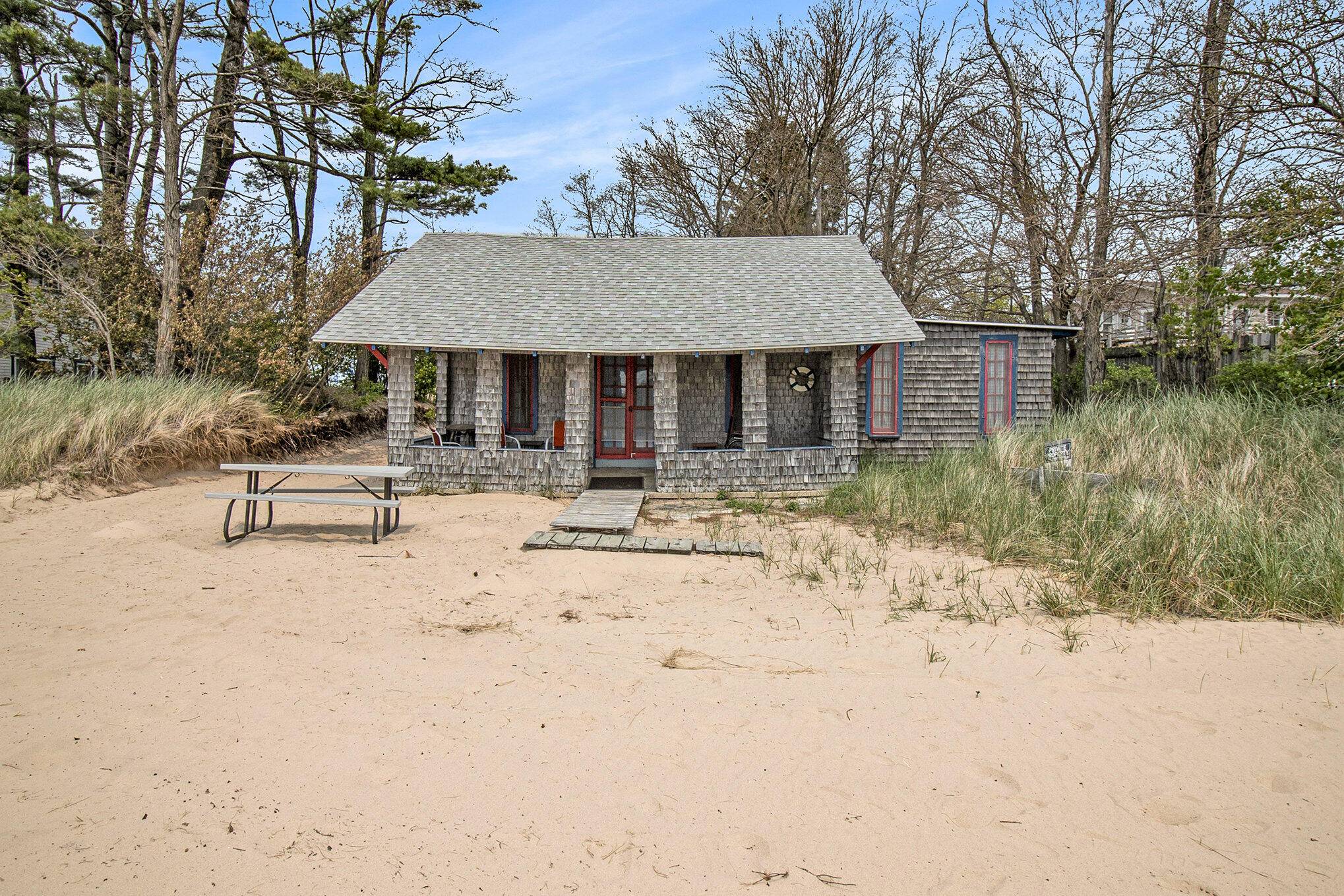 Pentwater, MI 49449,555/559 W Lowell Street