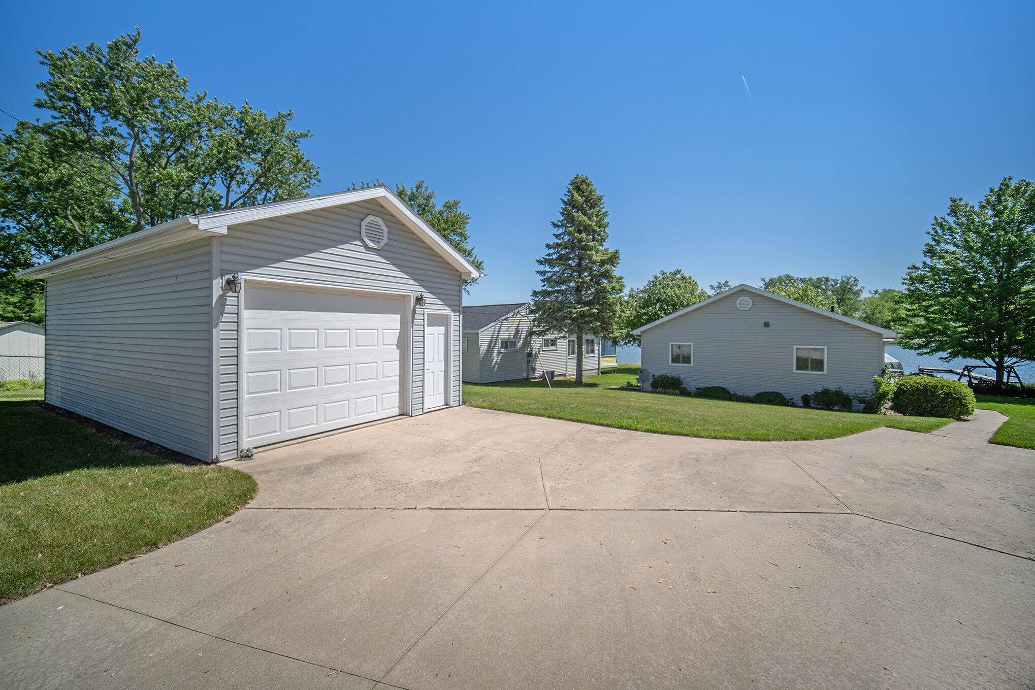 Onsted, MI 49265,1140 Twin Lake Drive