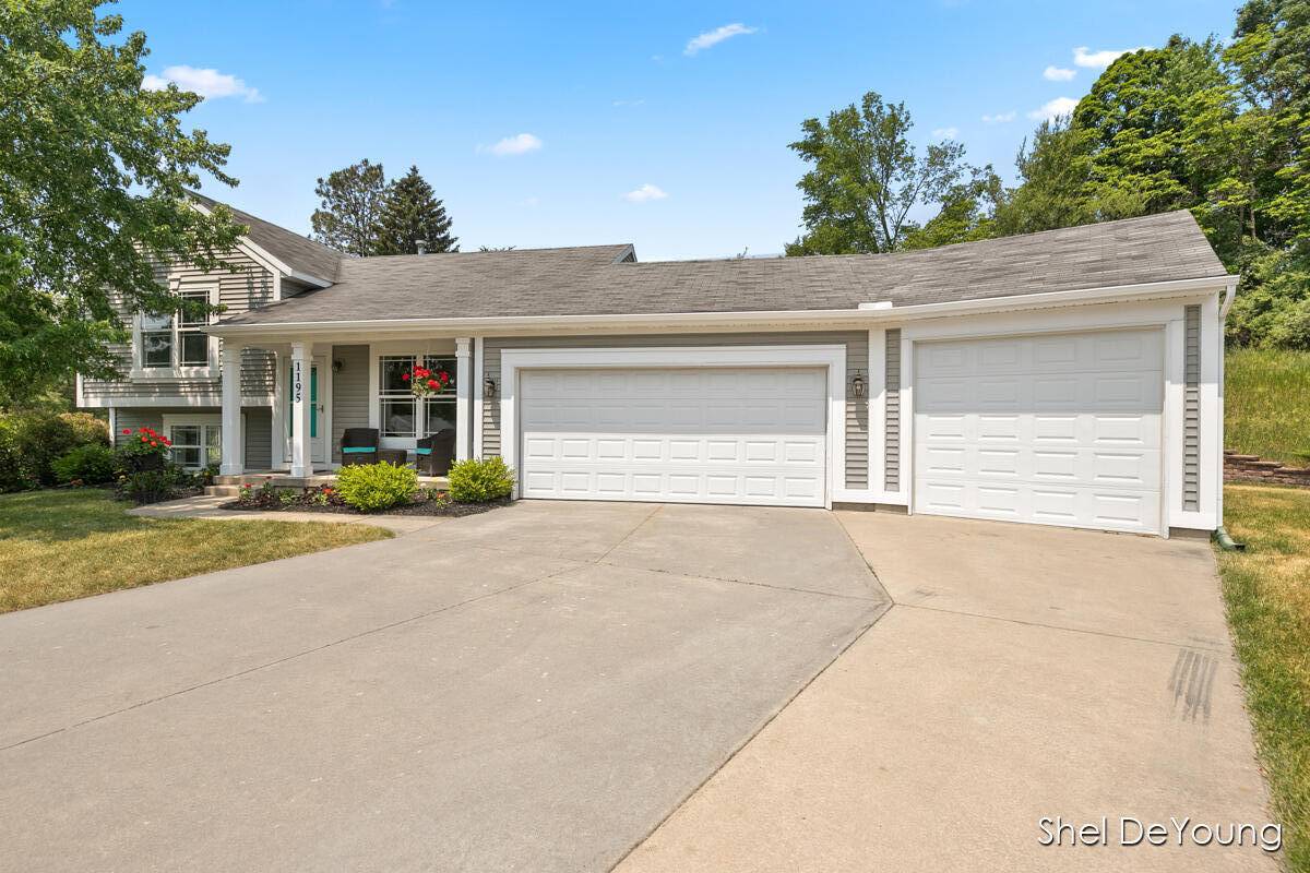 Comstock Park, MI 49321,1195 N Trail NE Court