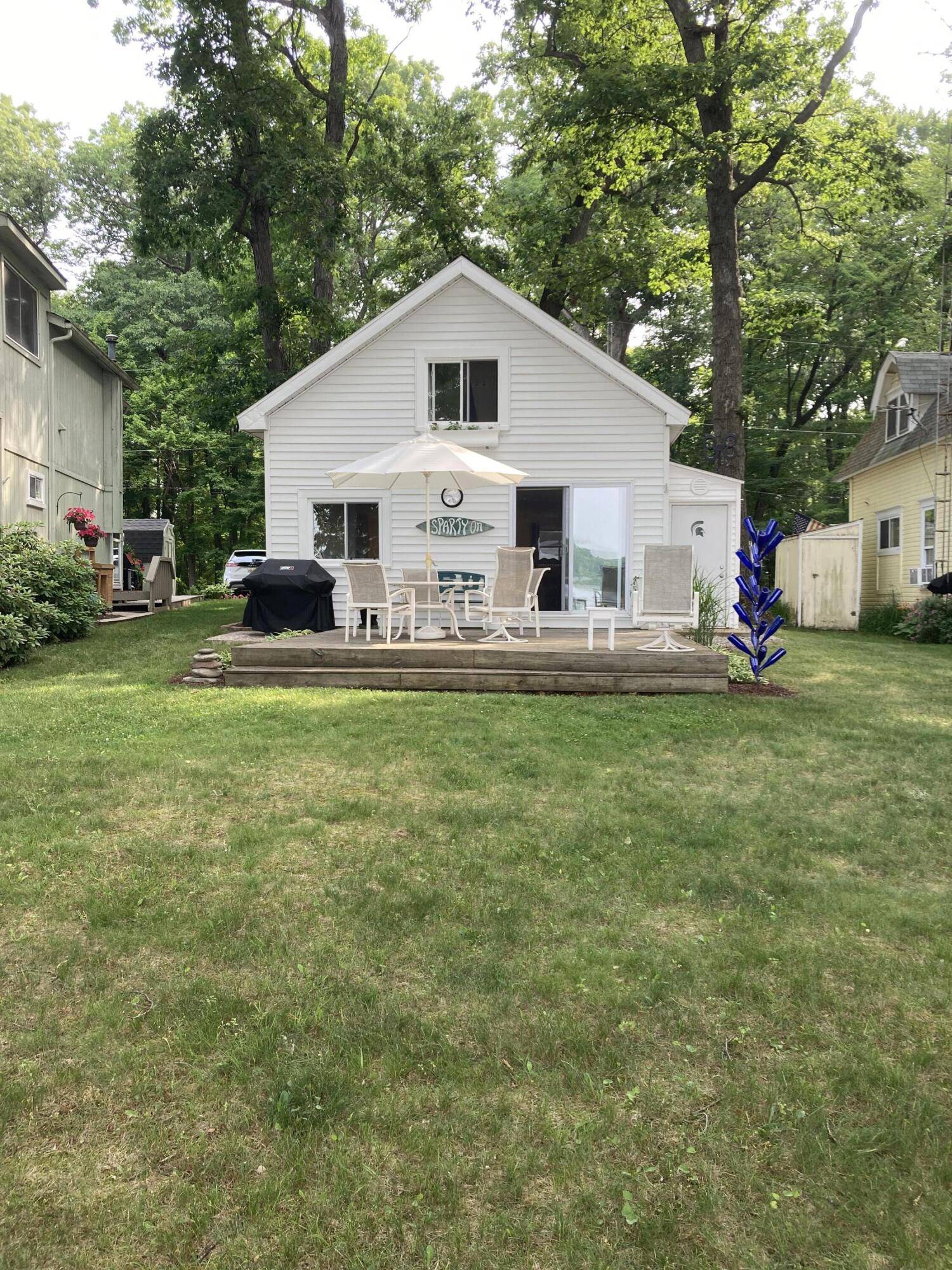 Munith, MI 49259,146 Ready Lane