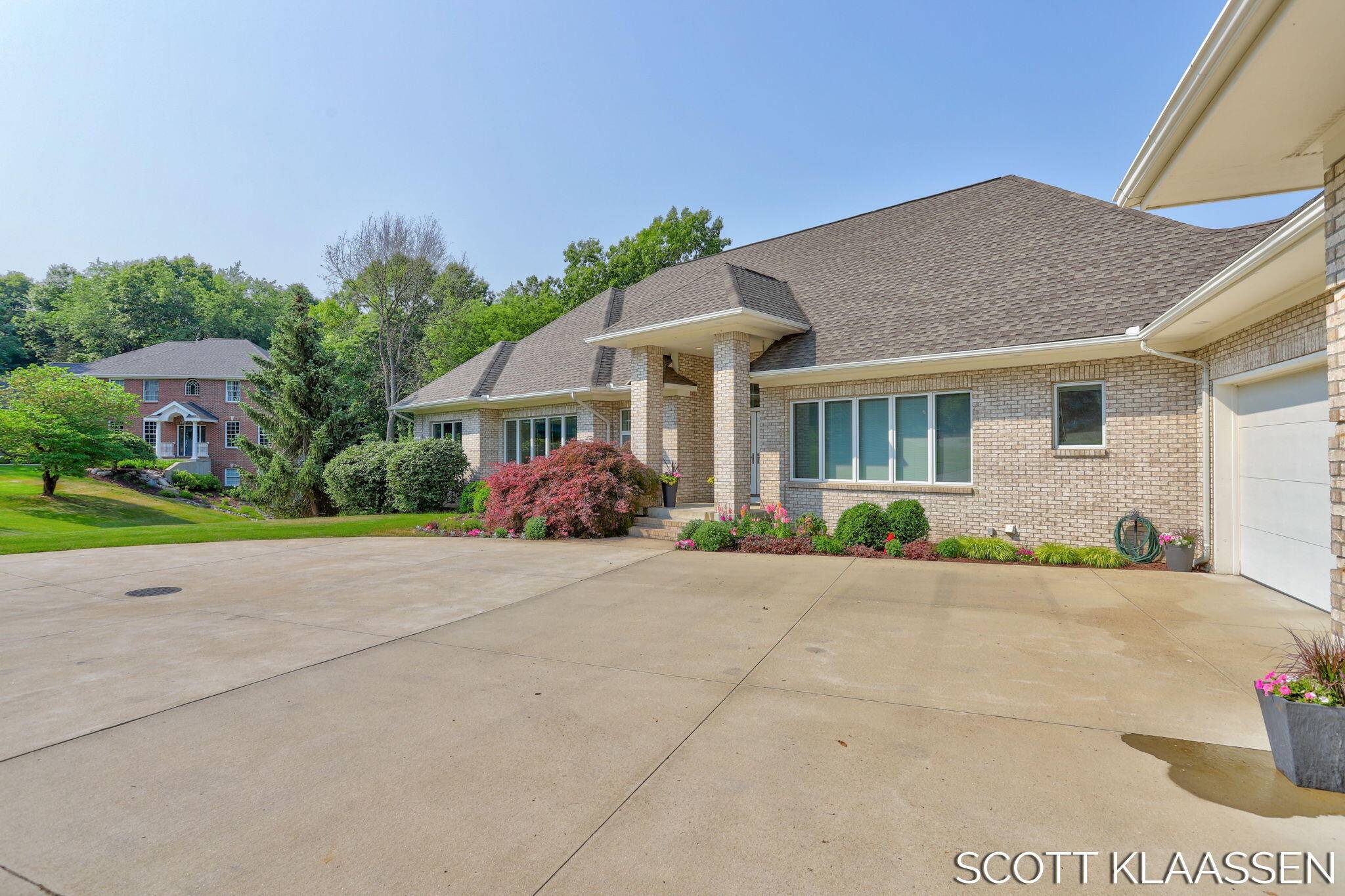 Grand Rapids, MI 49546,2322 Cascade Lakes SE Circle