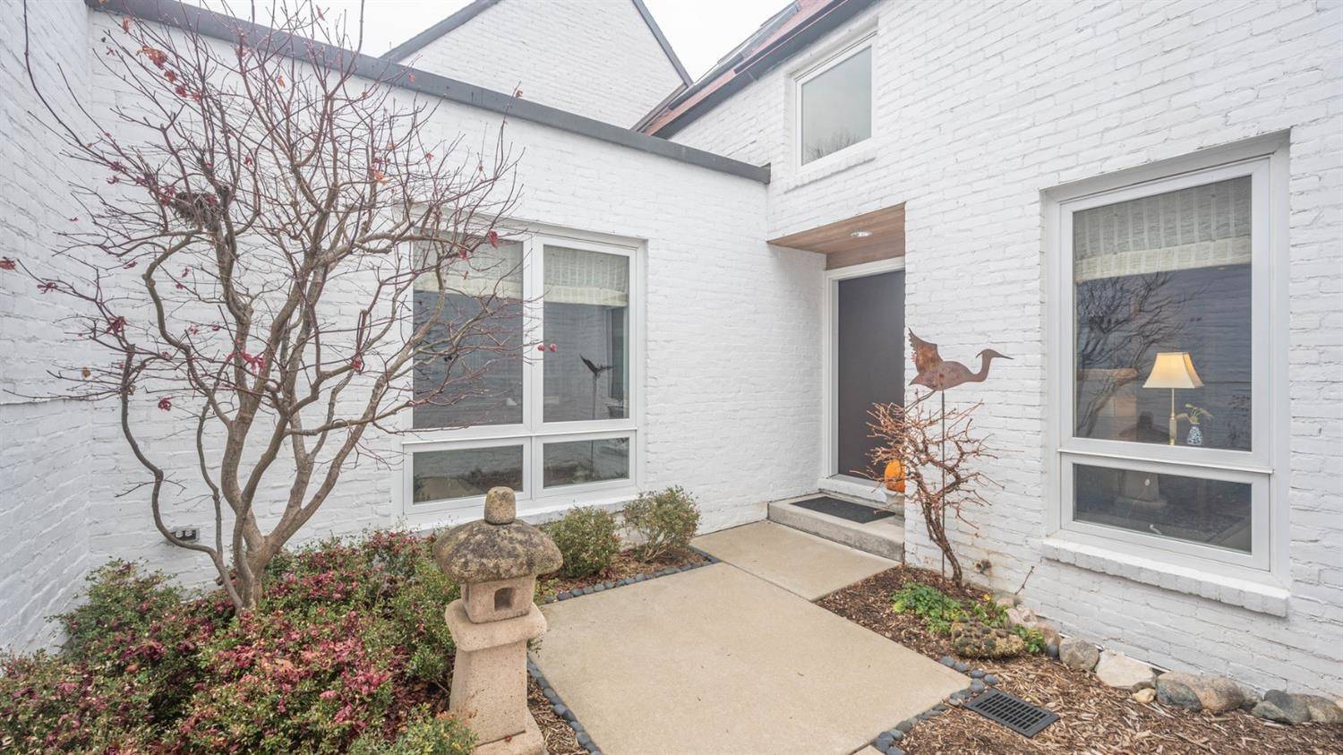 Ann Arbor, MI 48105,1043 Young Place