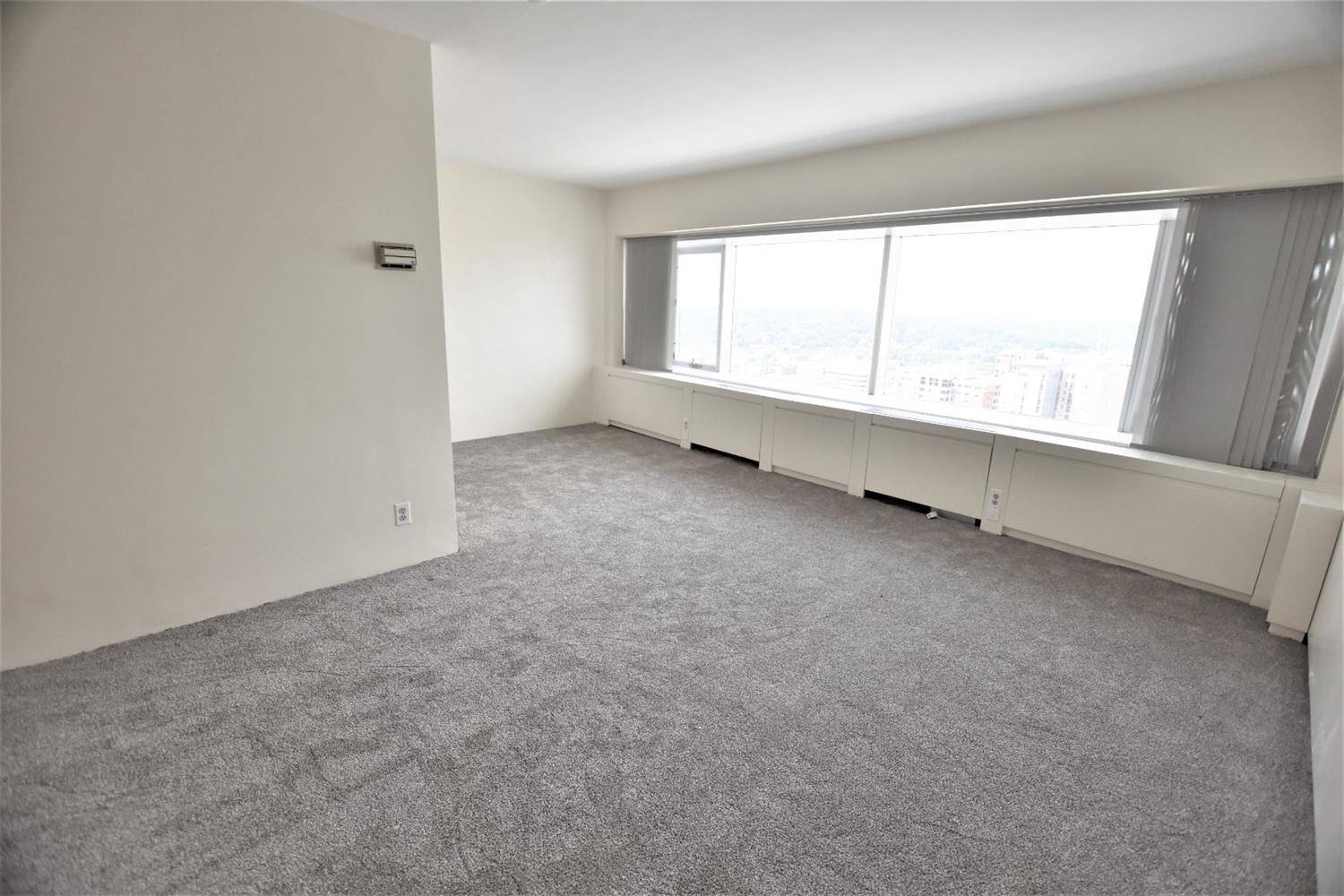 Ann Arbor, MI 48104,555 E William Street #22i