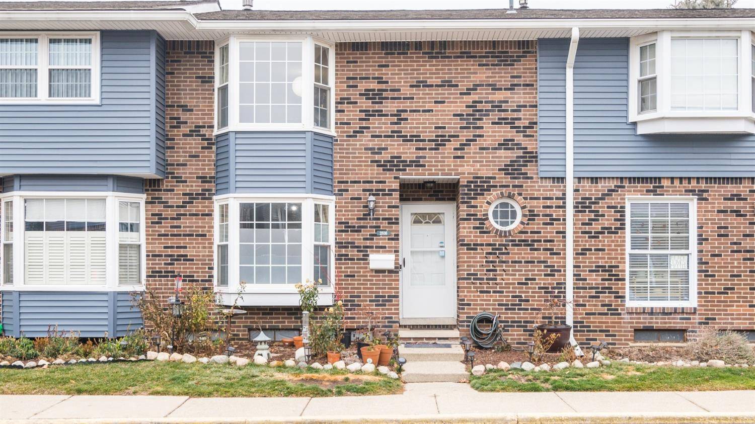 Ann Arbor, MI 48104,2816 Page Avenue