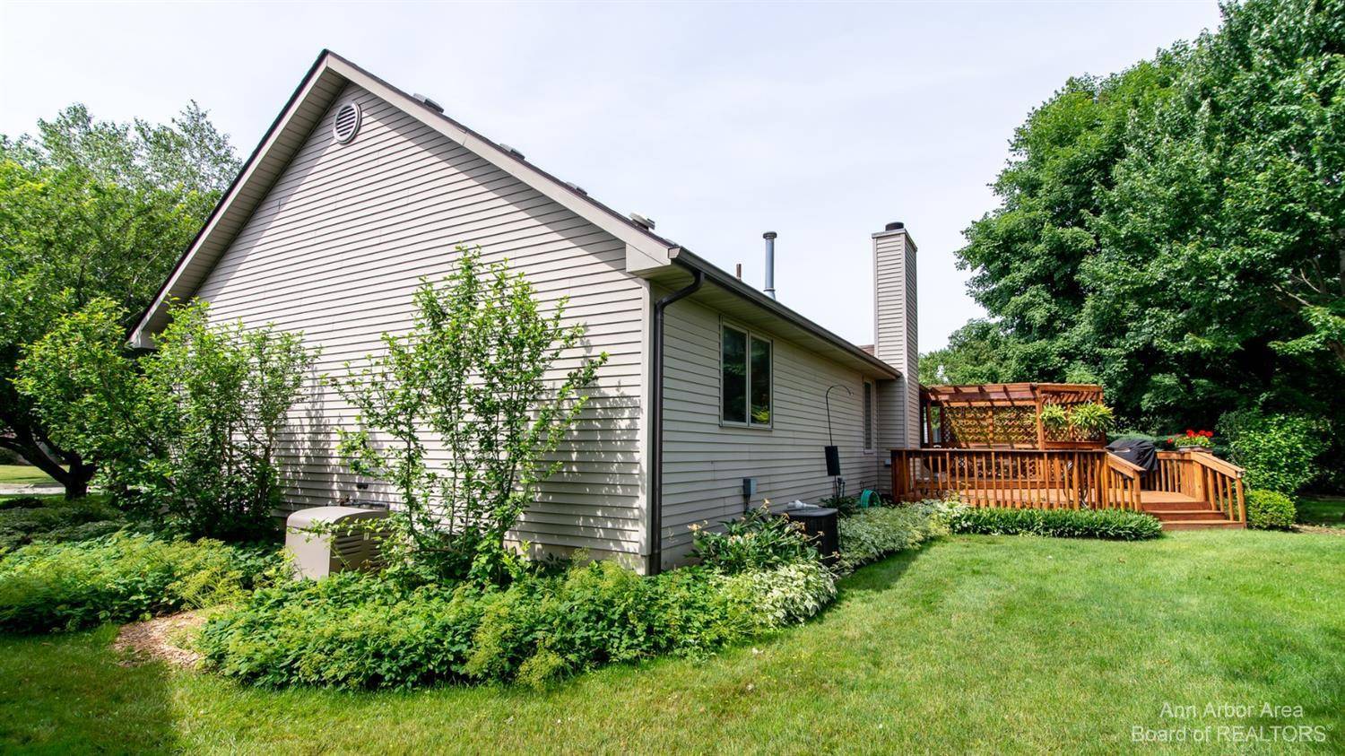 Saline, MI 48176,424 Berkshire Drive