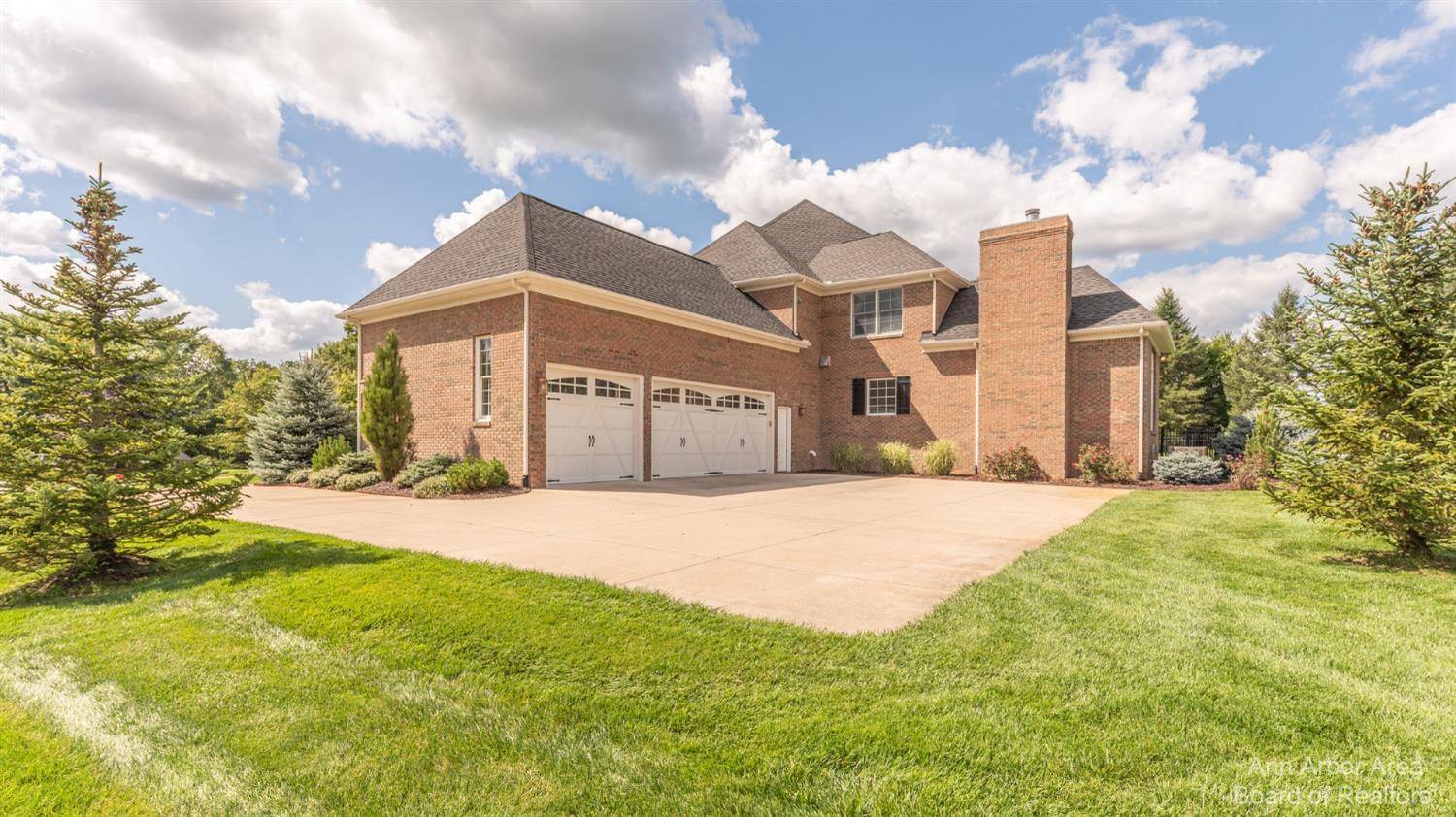 Saline, MI 48176,5625 Catherine Court