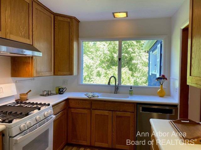 Ann Arbor, MI 48103,1314 Beechwood Drive