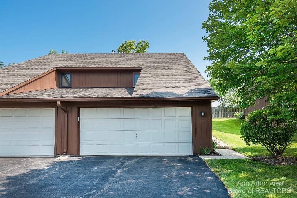 Saline, MI 48176,543 Echo Court