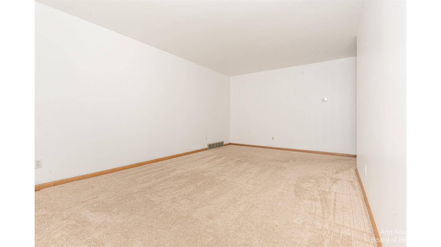 Ann Arbor, MI 48108,2557 Hawks Avenue