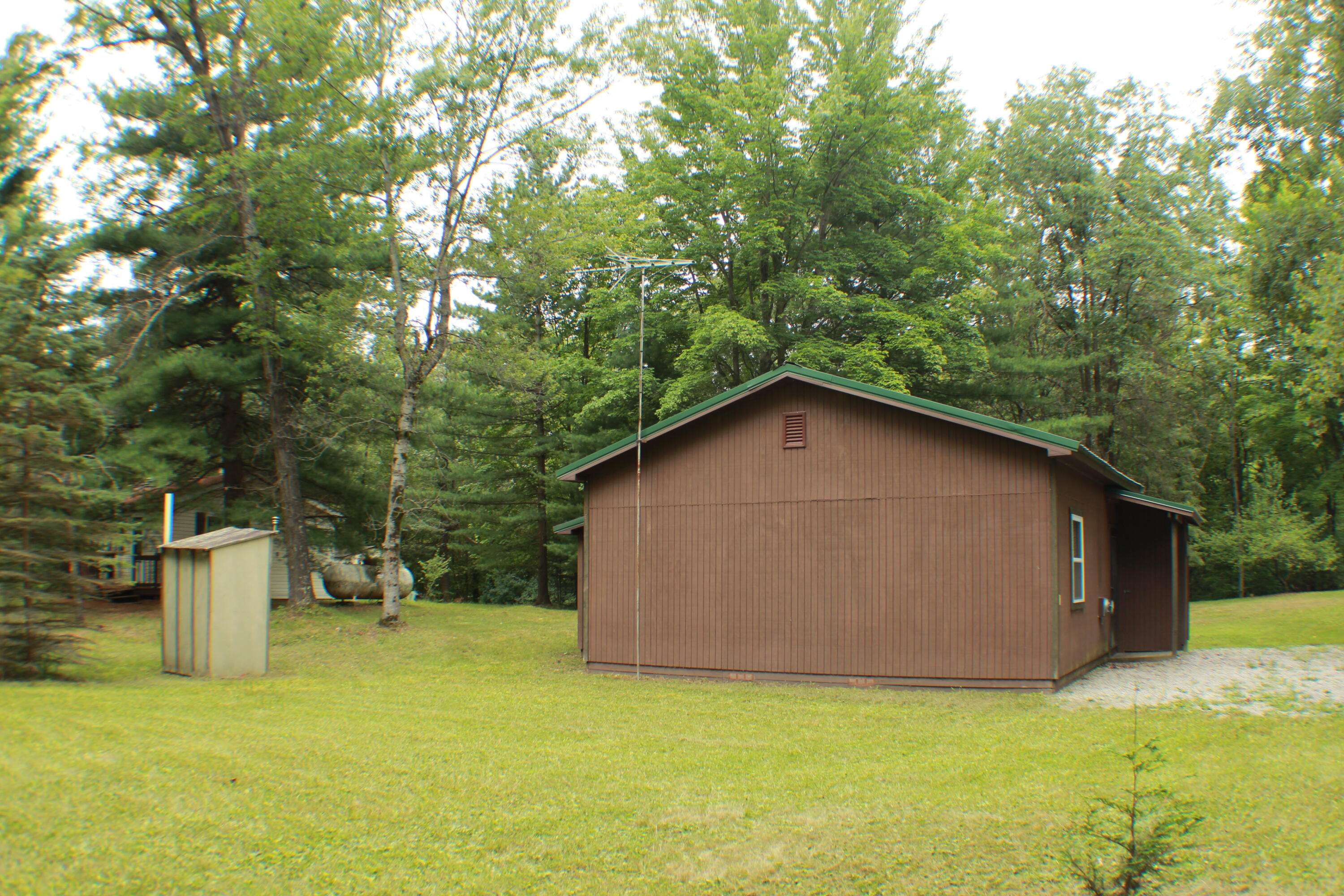 Gladwin, MI 48624,2806 E Ridge Road