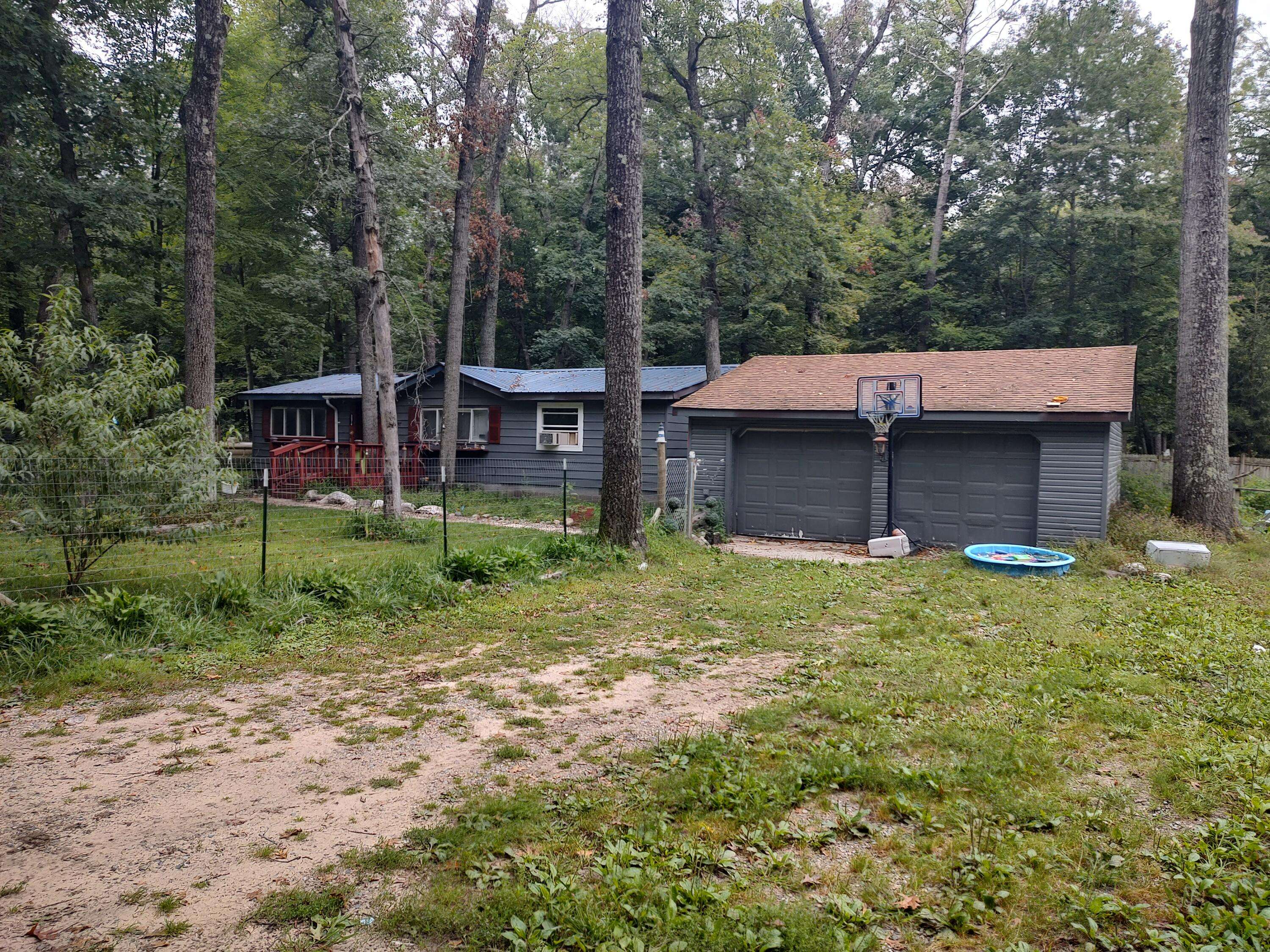 Howard City, MI 49329,8974 Chippewa Trail