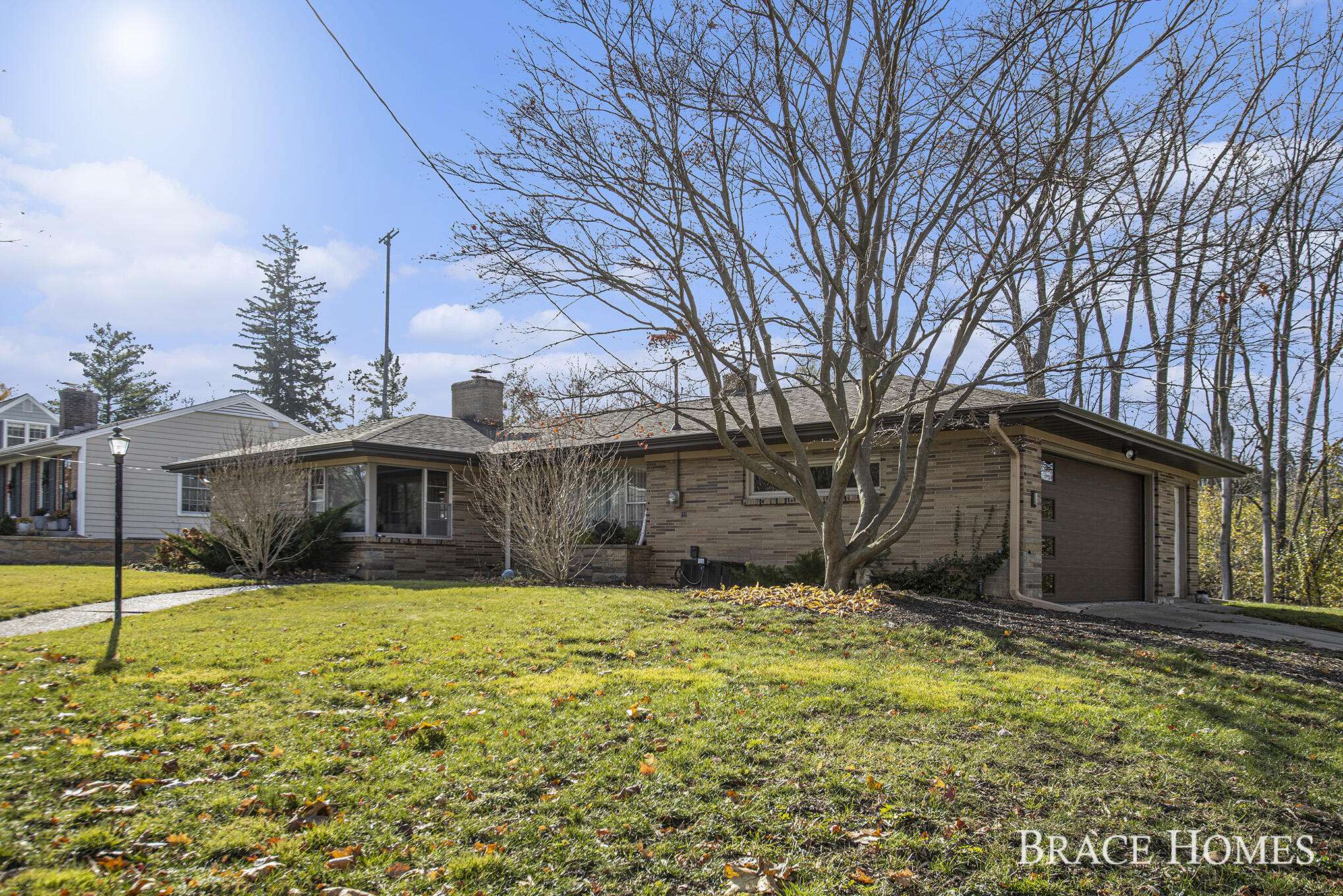 East Grand Rapids, MI 49506,2884 Lake SE Drive