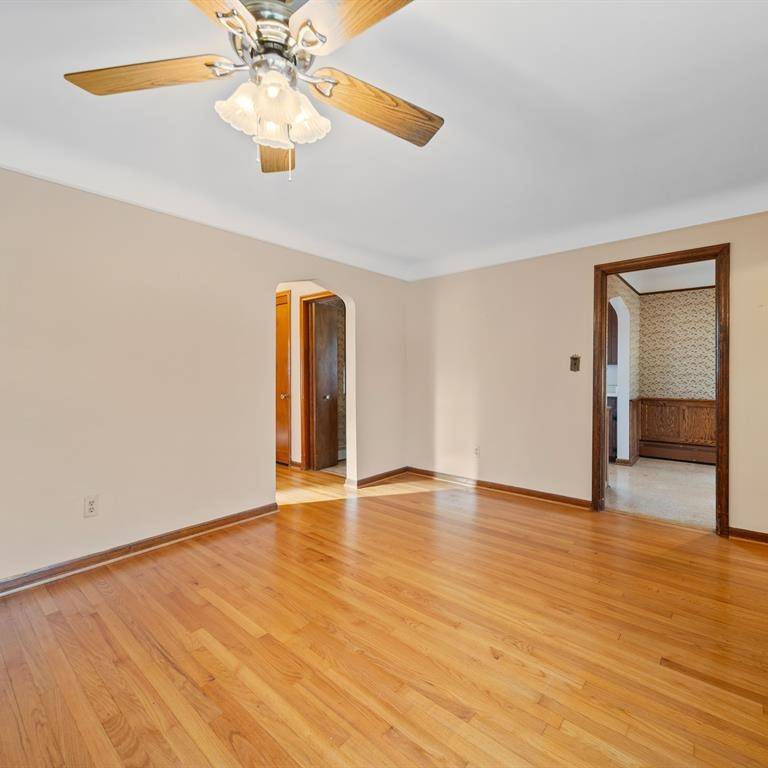 Dearborn, MI 48124,22261 Olmstead Street