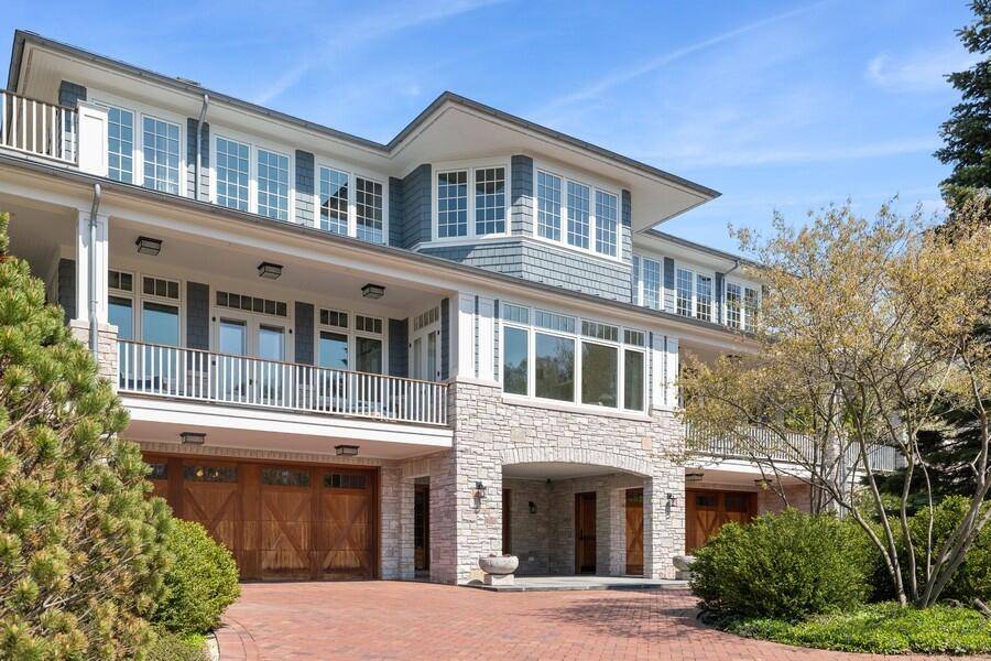 New Buffalo, MI 49117,49106 Sun Valley Falls Boulevard
