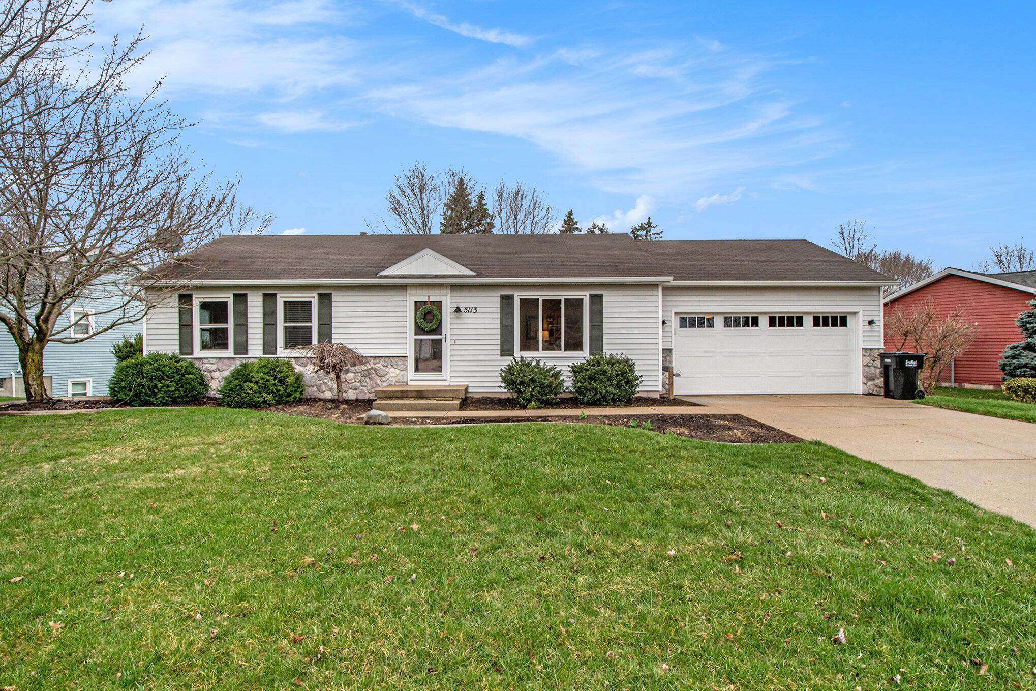 Hudsonville, MI 49426,5113 Laurelwood Drive