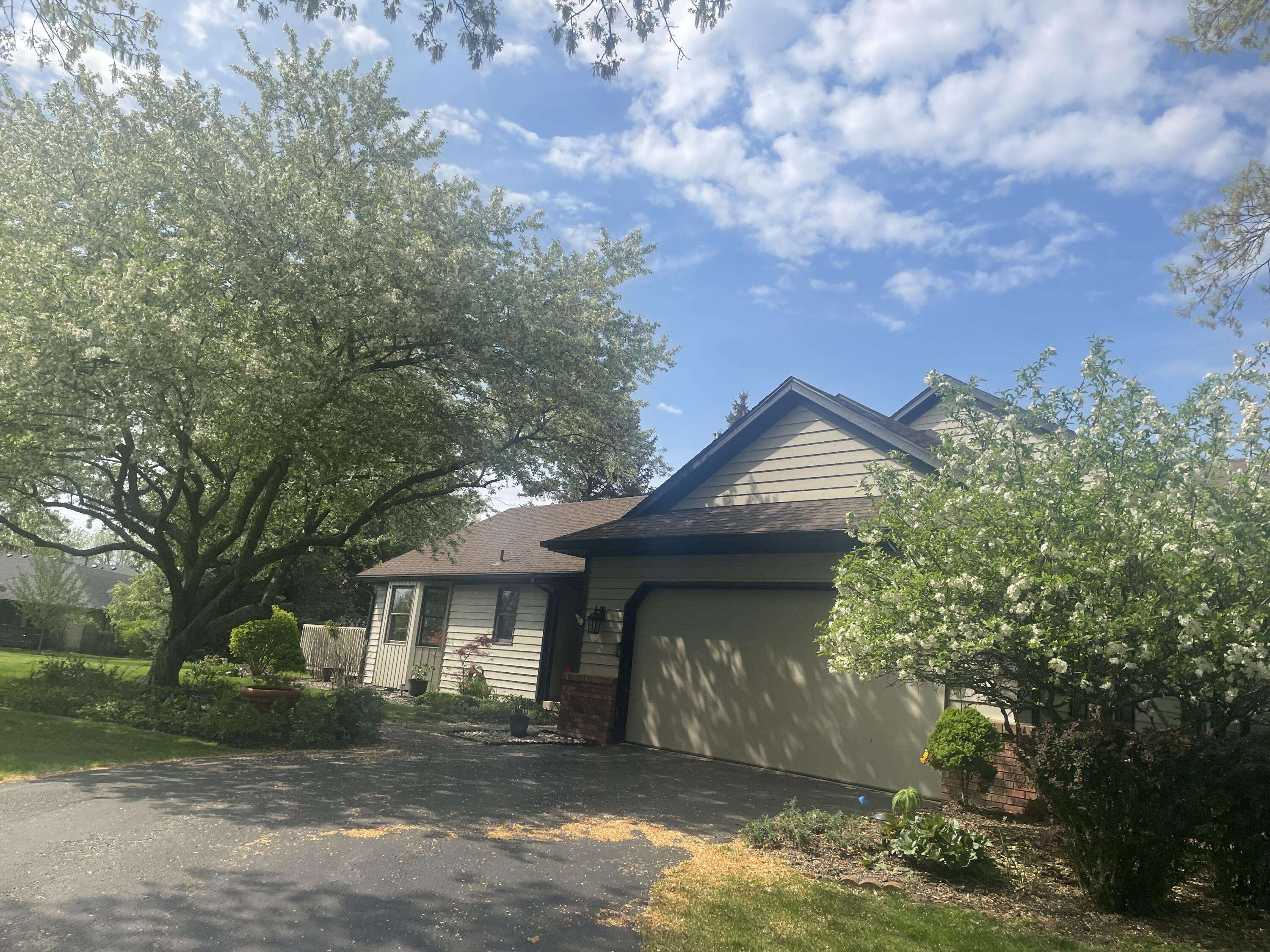 Grand Rapids, MI 49546,2335 Pheasant SE Court