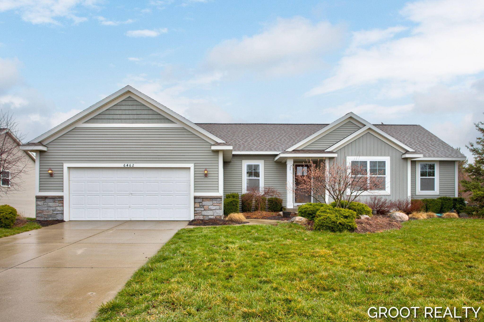 Hudsonville, MI 49426,6462 Bradenwood Drive