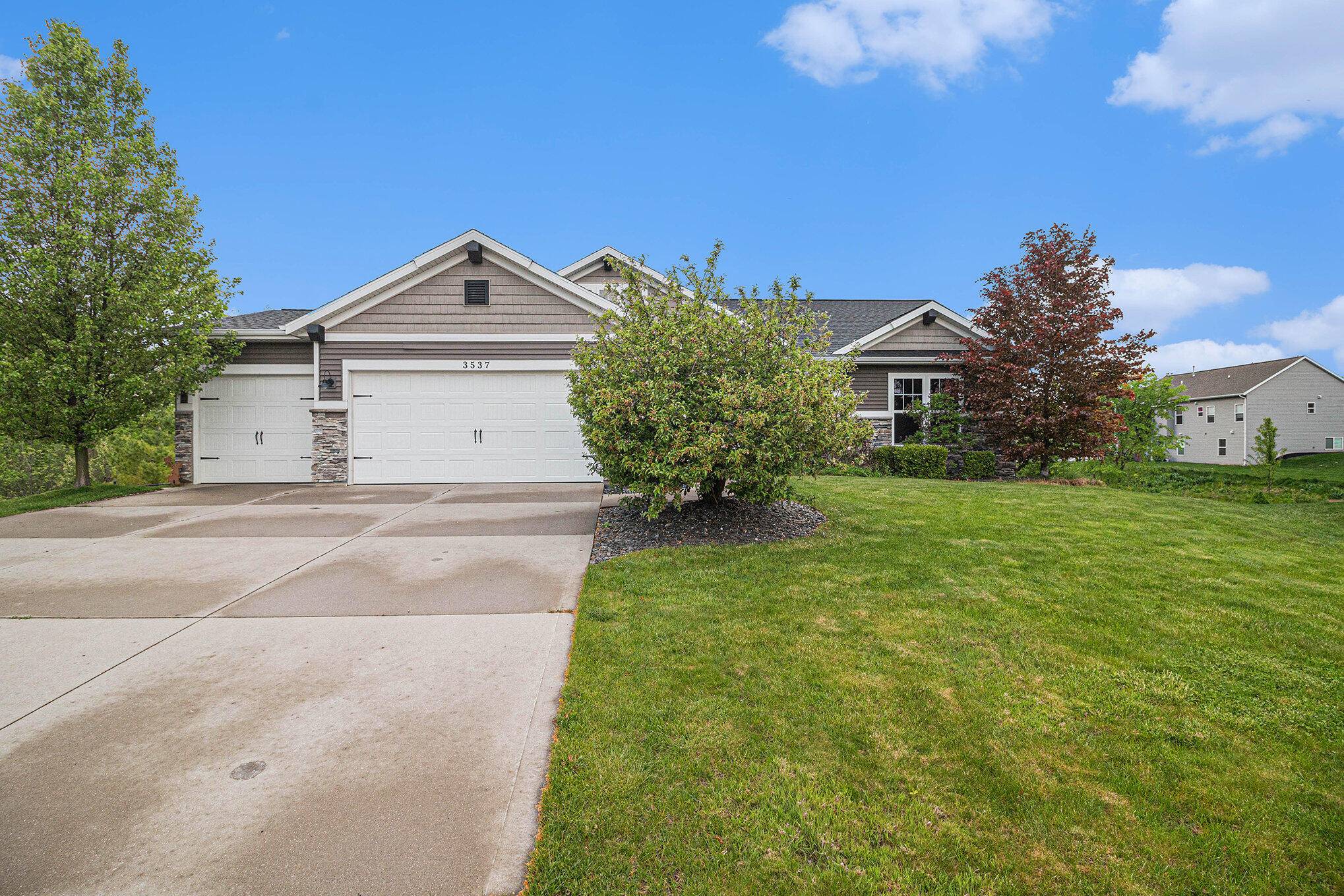 Hudsonville, MI 49426,3537 City Ridge Court