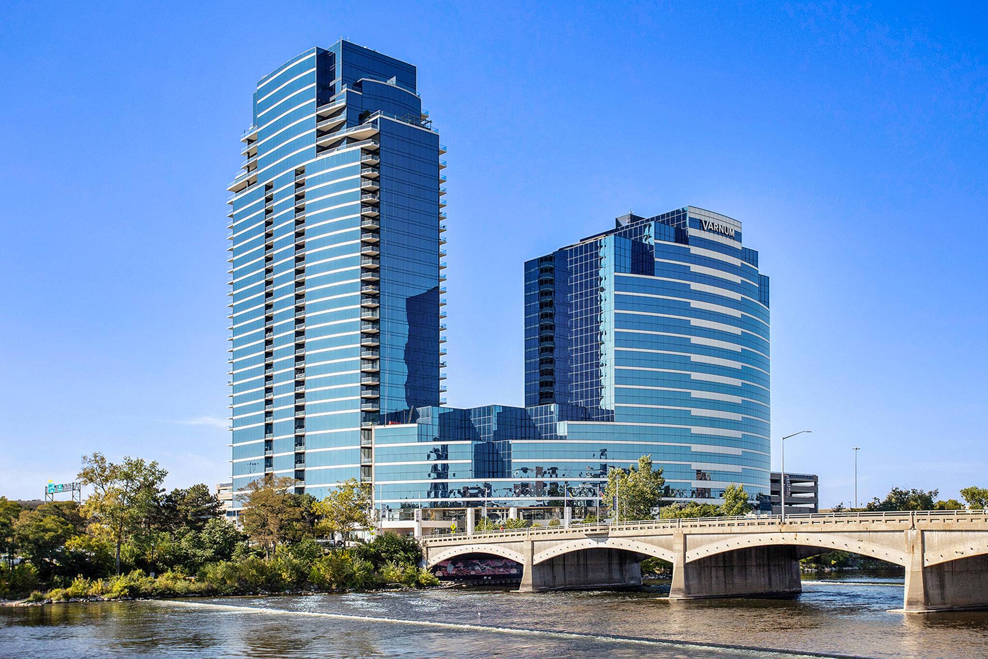 Grand Rapids, MI 49504,335 Bridge NW Street #2903