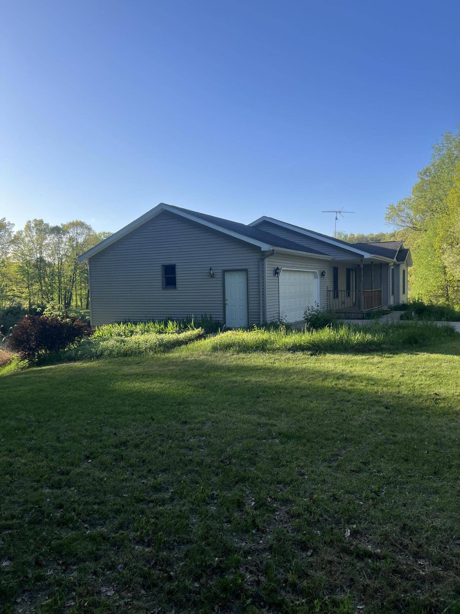 East Leroy, MI 49051,9005 2 1/2 Mile Road