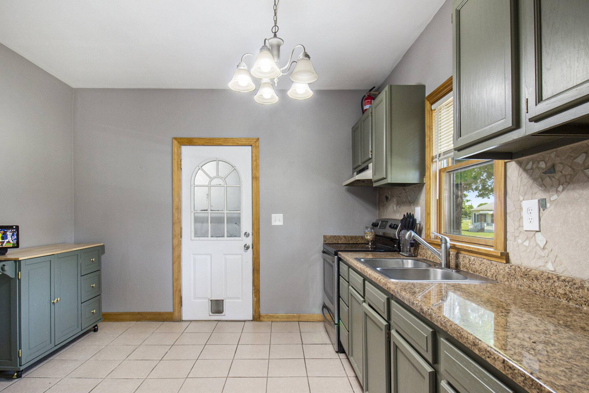 Jackson, MI 49202,120 Gibson Place