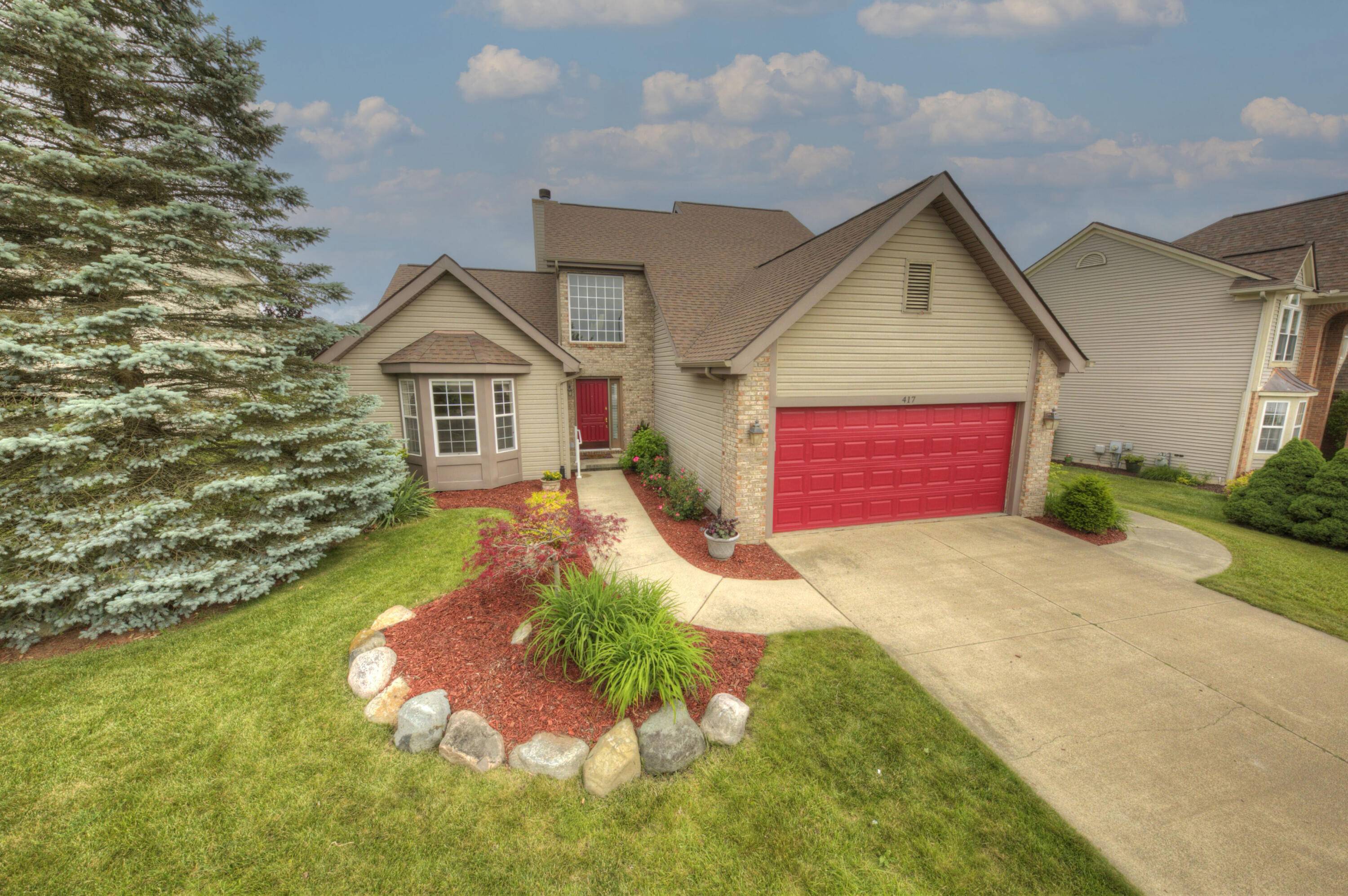 Saline, MI 48176,417 E Castlebury Circle