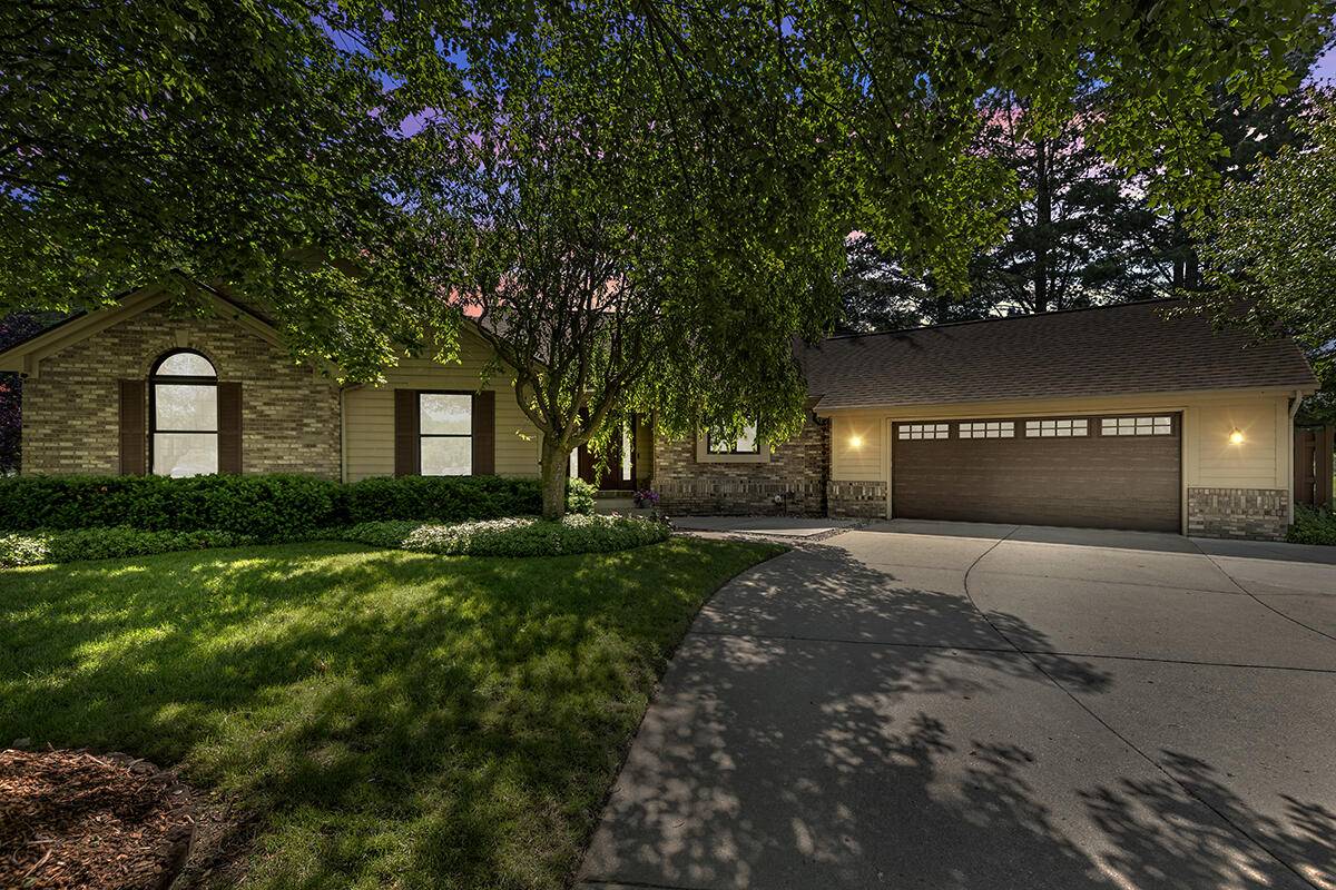 Hudsonville, MI 49426,4421 Hidden Lake Court