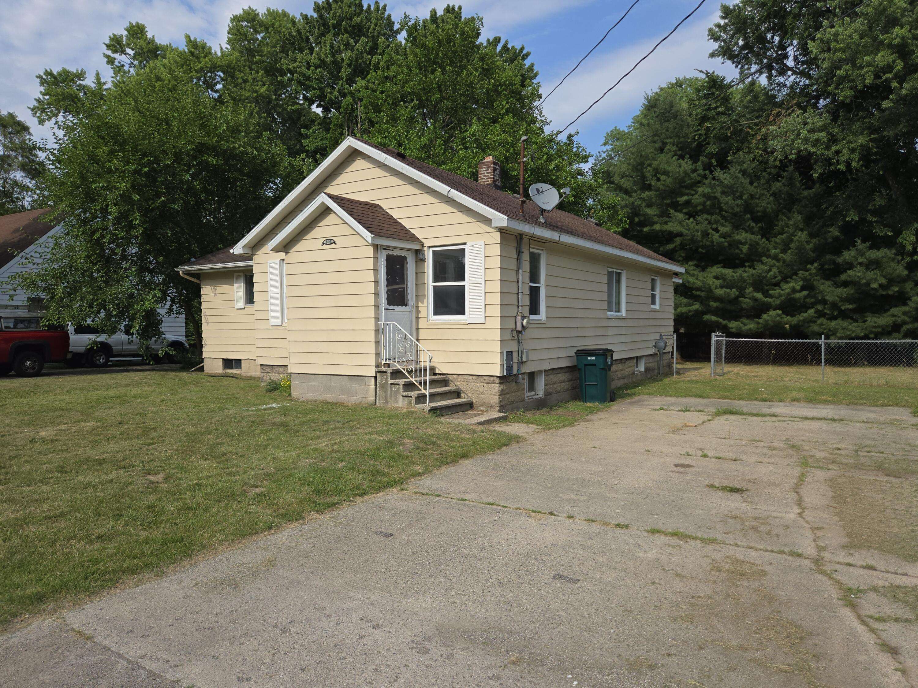 Lansing, MI 48911,6041 Hilliard Road