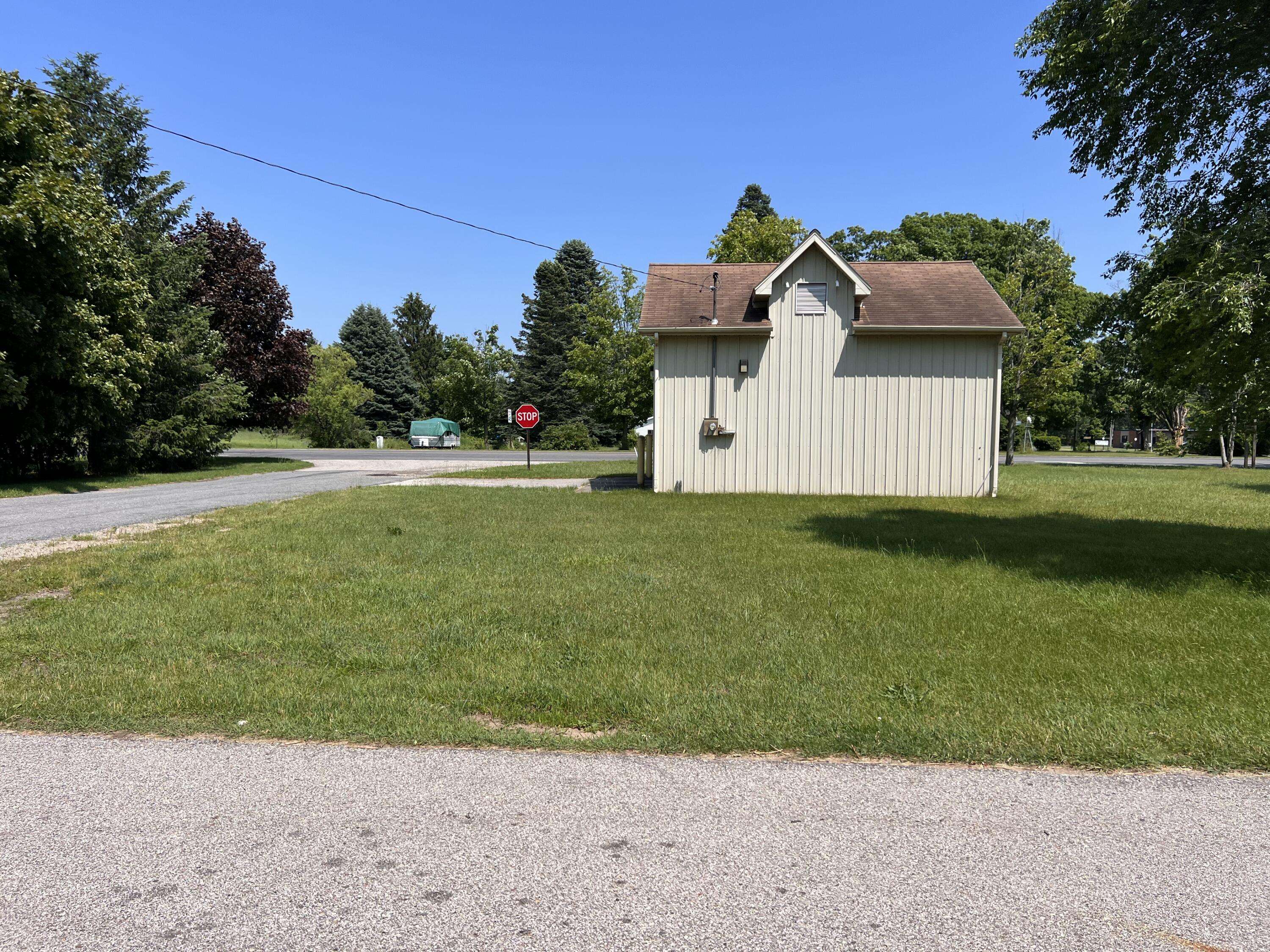 Mears, MI 49436,5610 W Fox Road