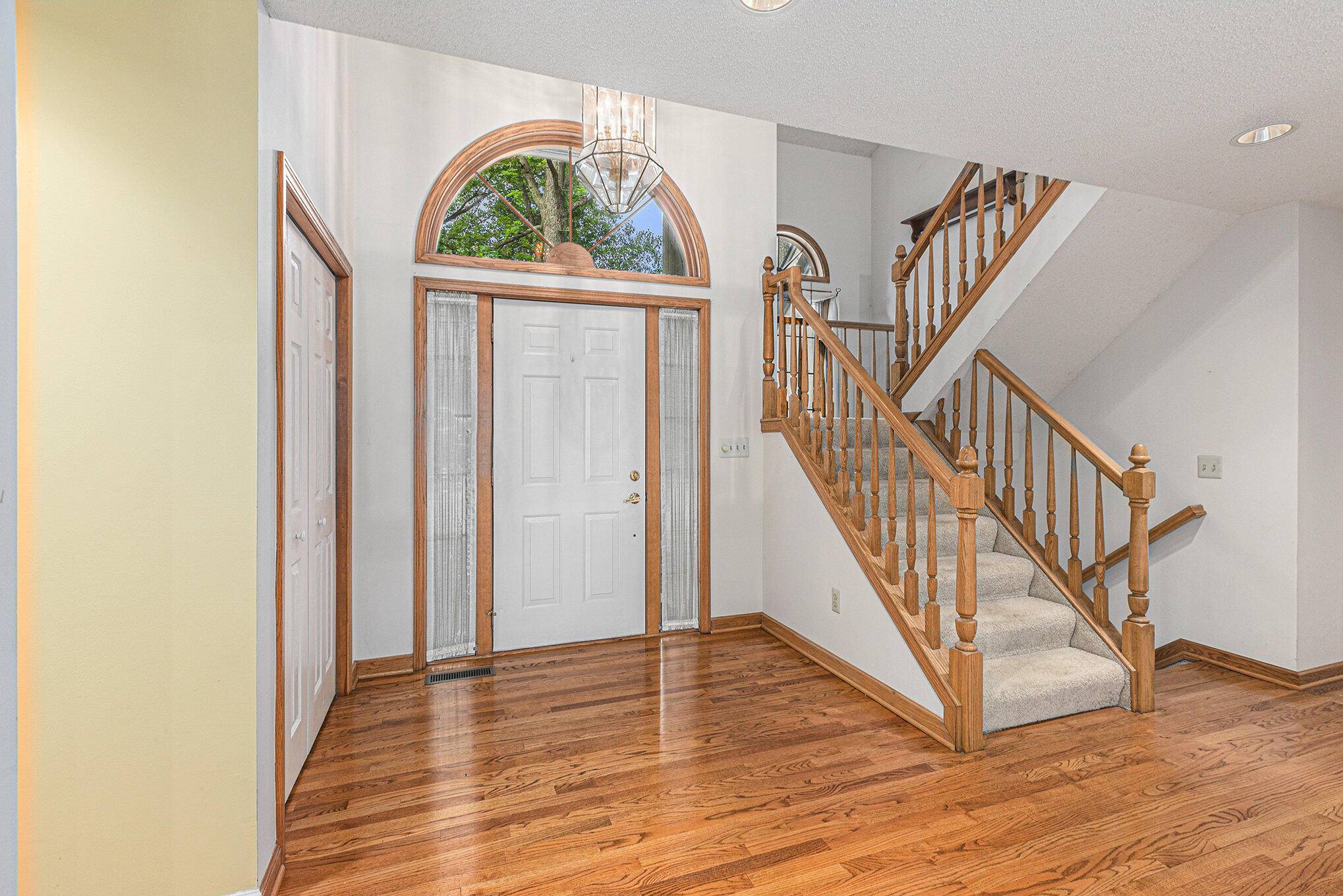 Chelsea, MI 48118,14284 Forest Court