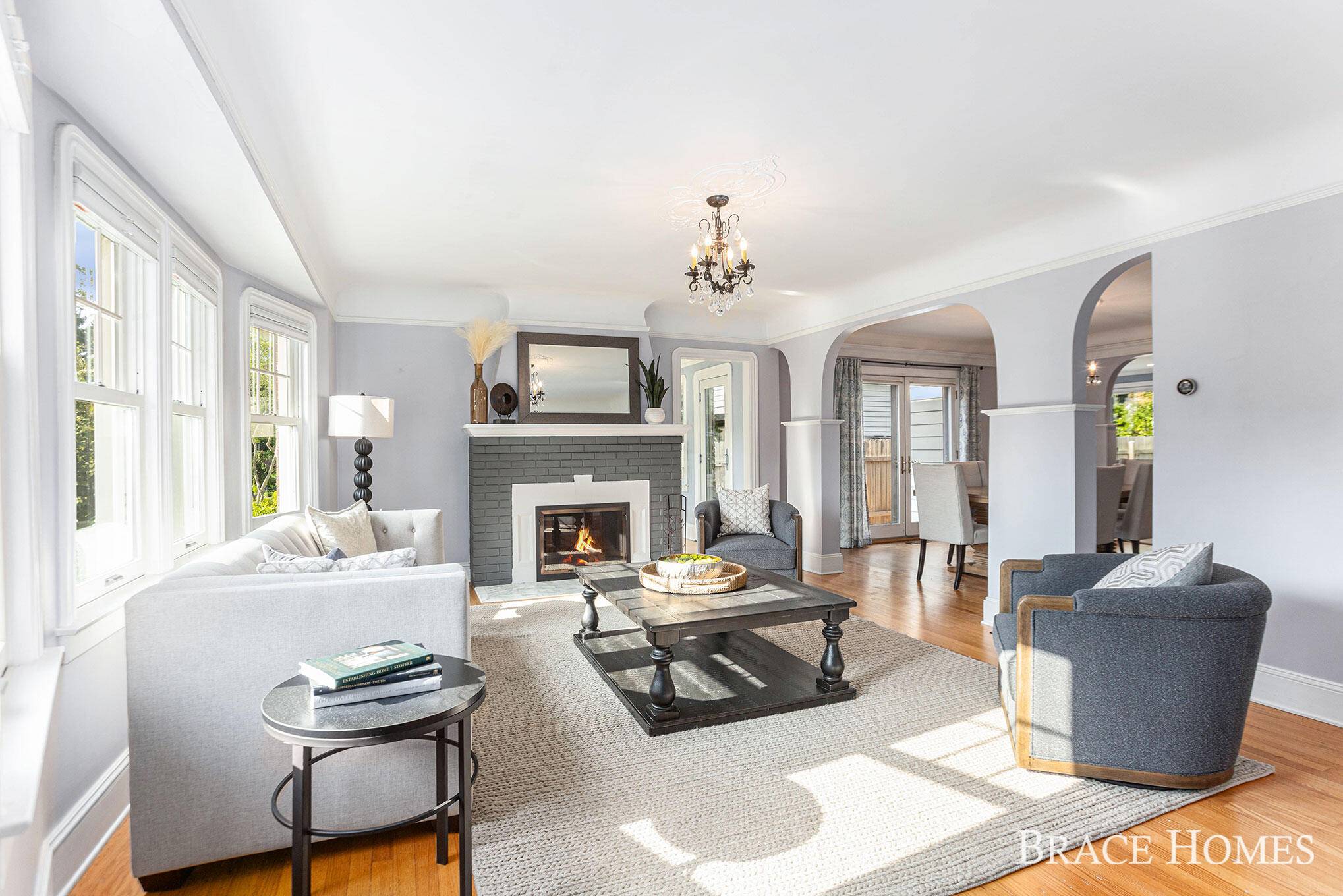 Grand Rapids, MI 49506,933 Lakeside SE Drive