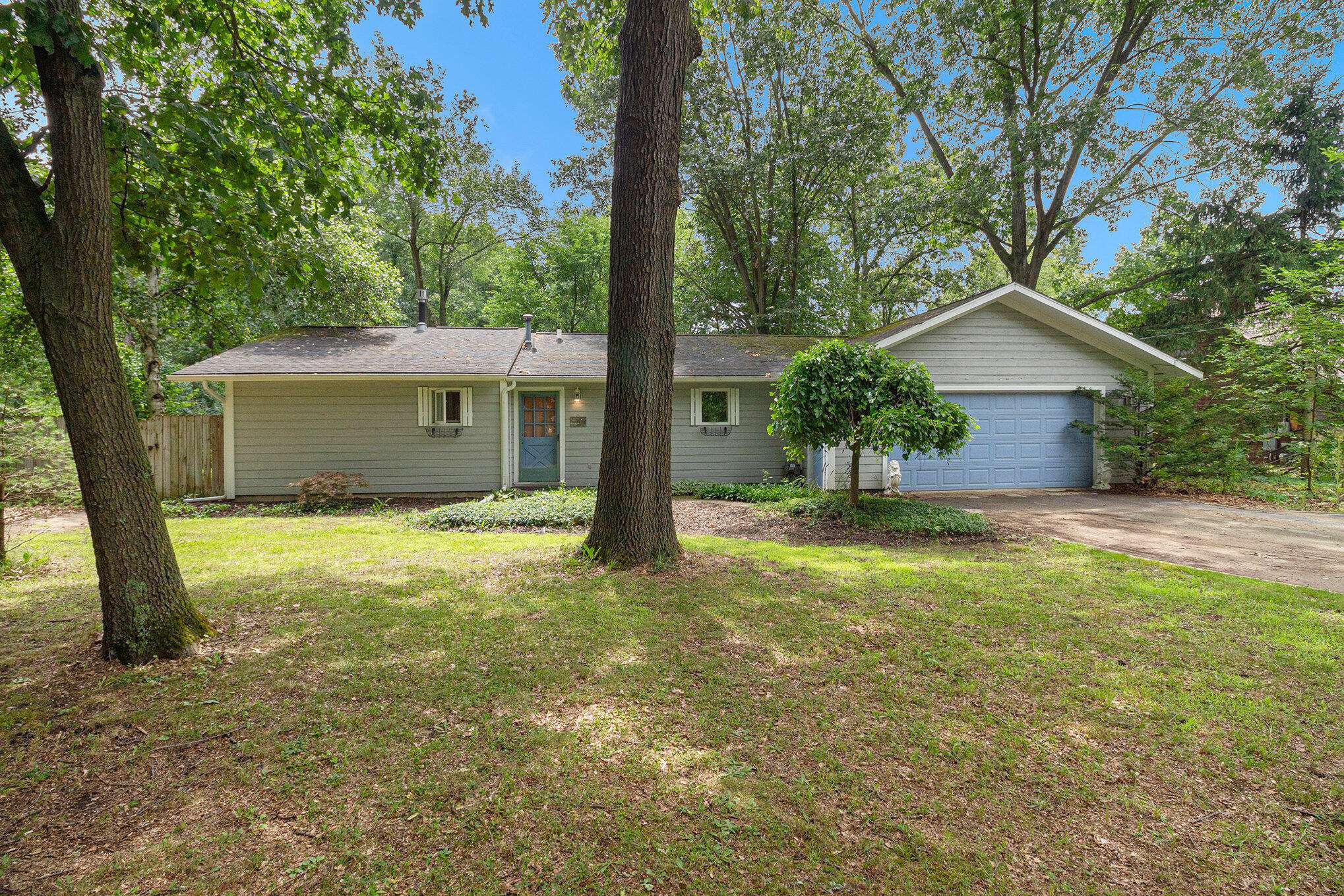 Brighton, MI 48116,8825 River Valley Road