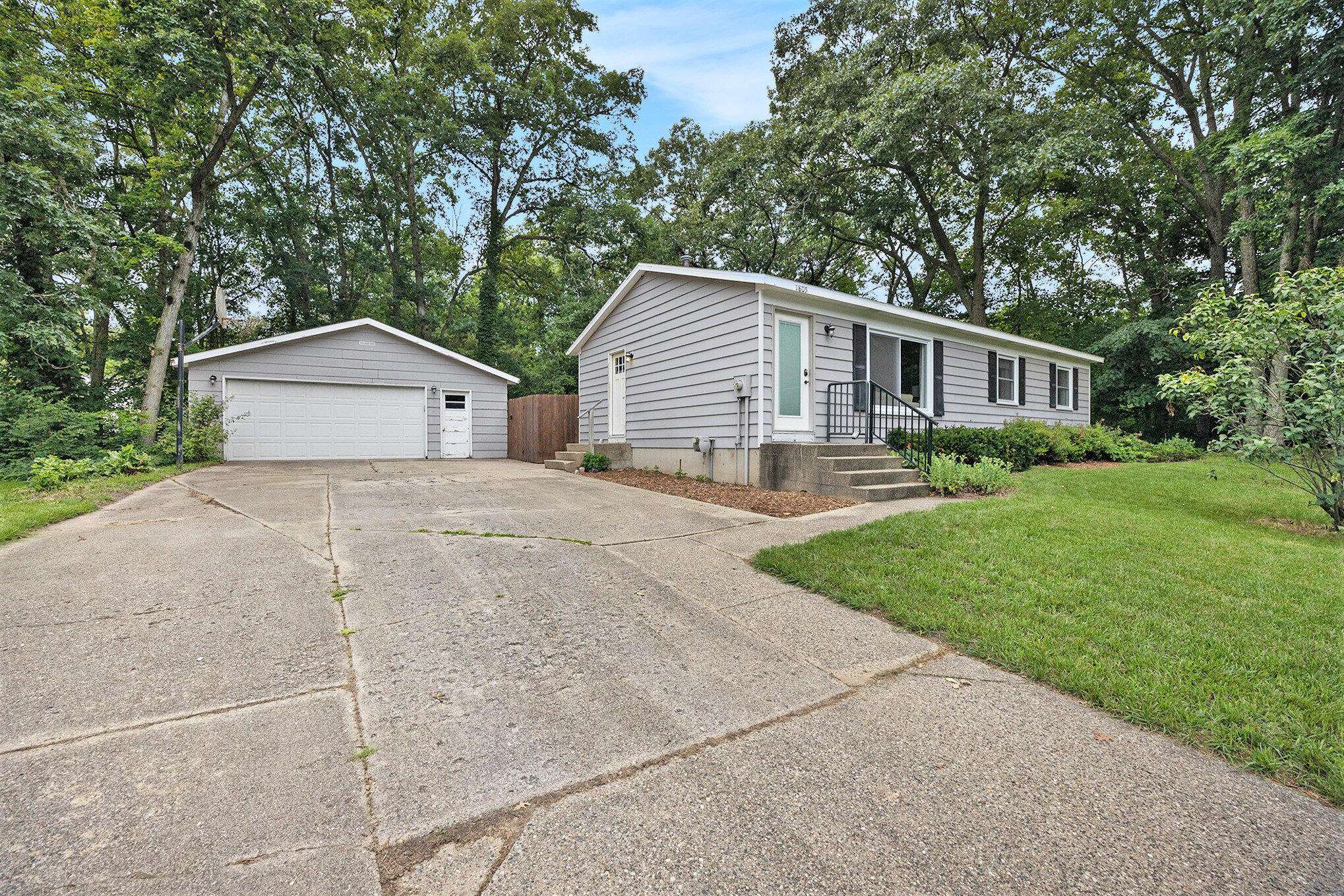 Lowell, MI 49331,1805 Huntwood SE Drive