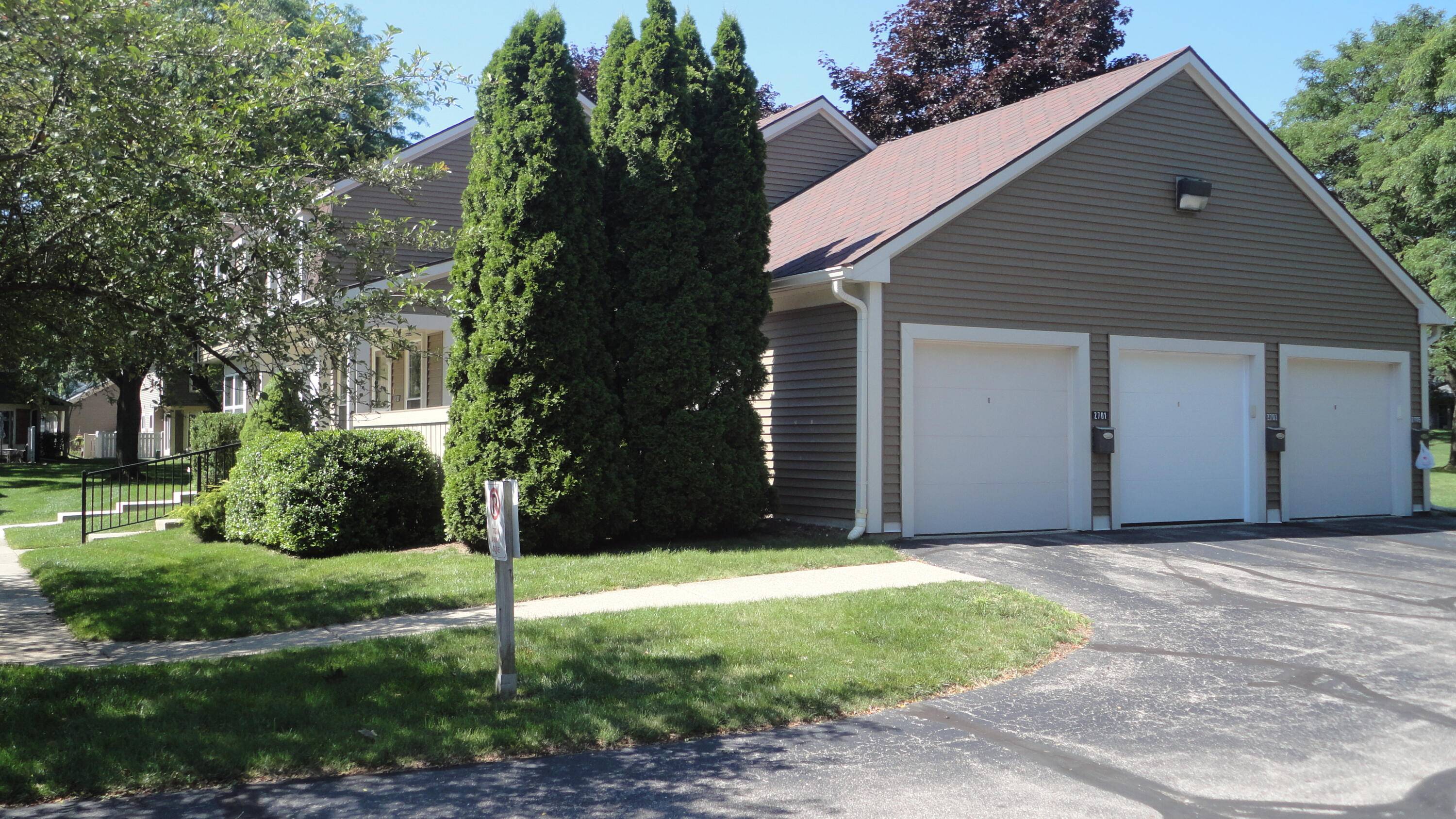 Ann Arbor, MI 48104,2701 Winthrop Court