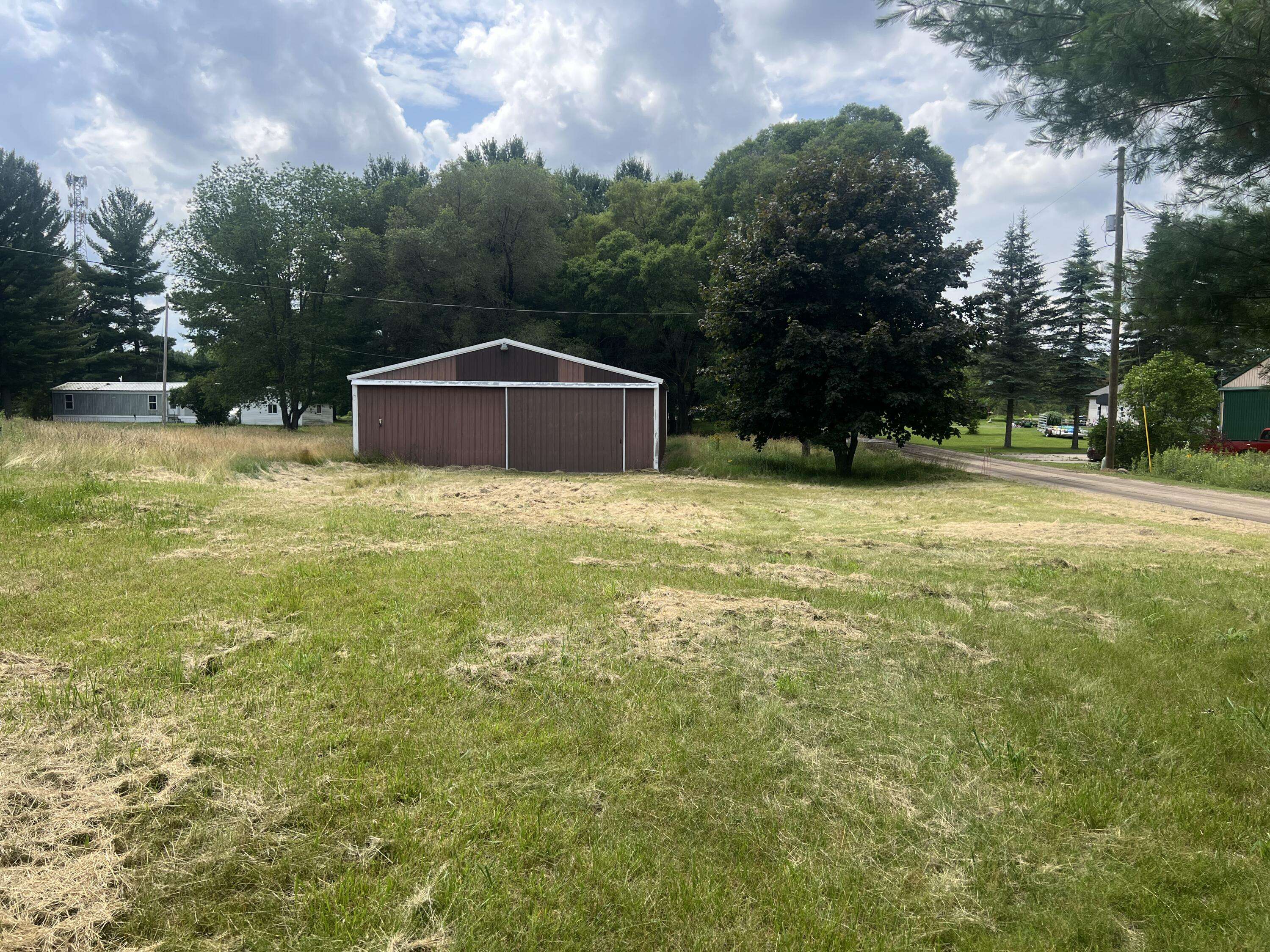 Houghton Lake, MI 48629,323 S Nellsville Road