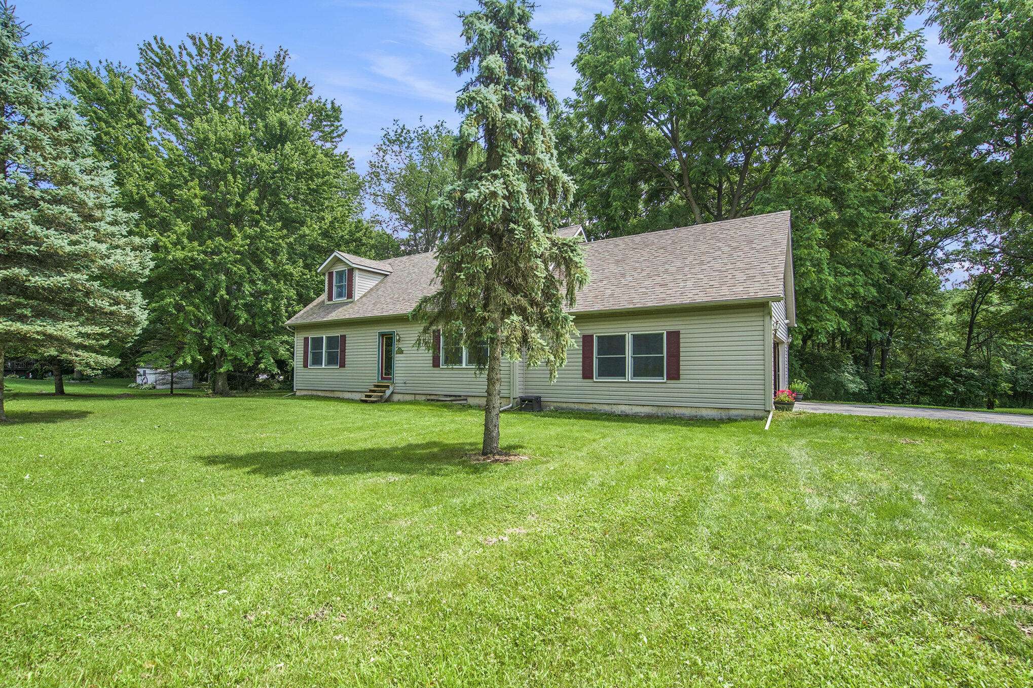 Dexter, MI 48130,9825 Arnold Drive