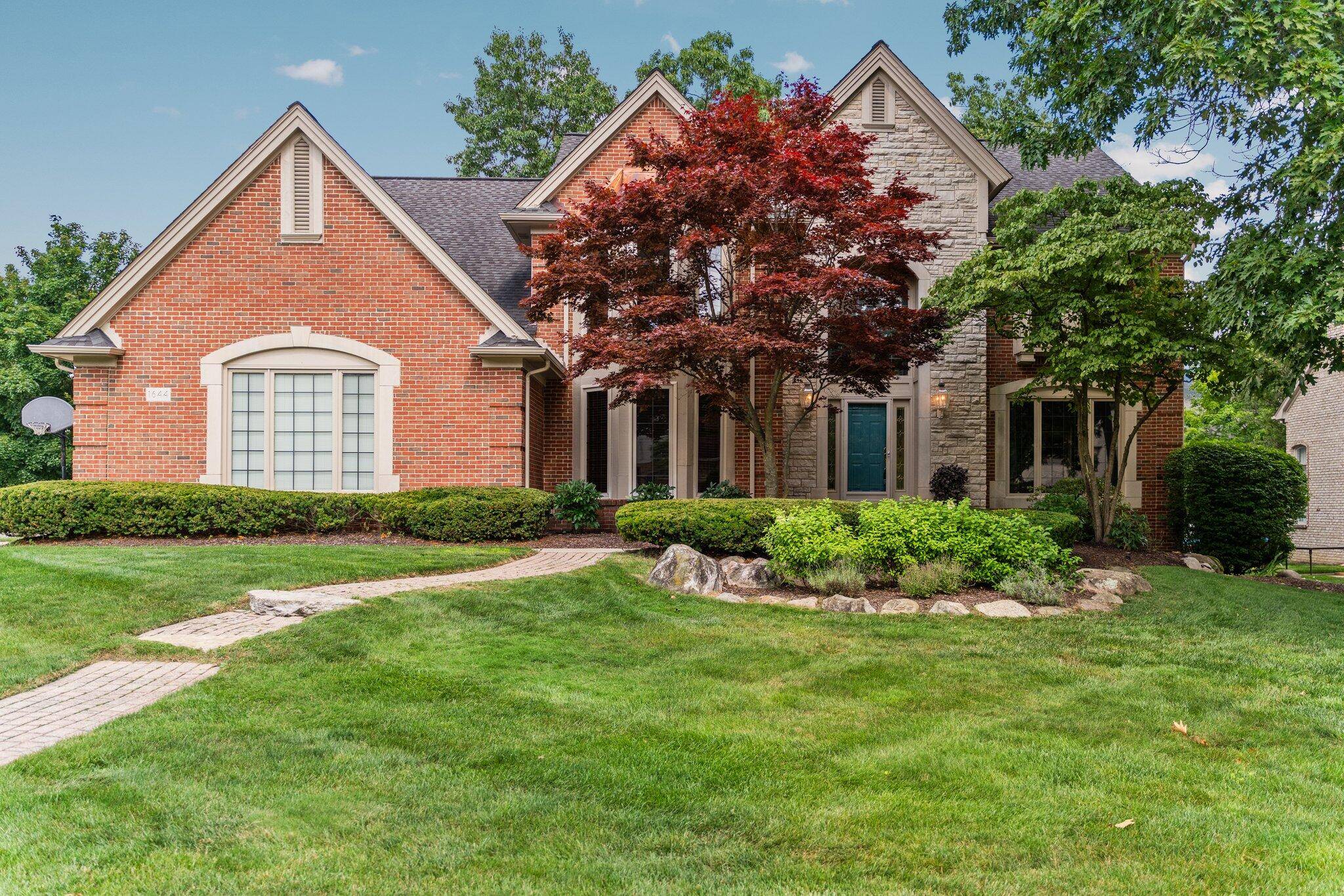 Rochester Hills, MI 48306,1644 Newcastle Court