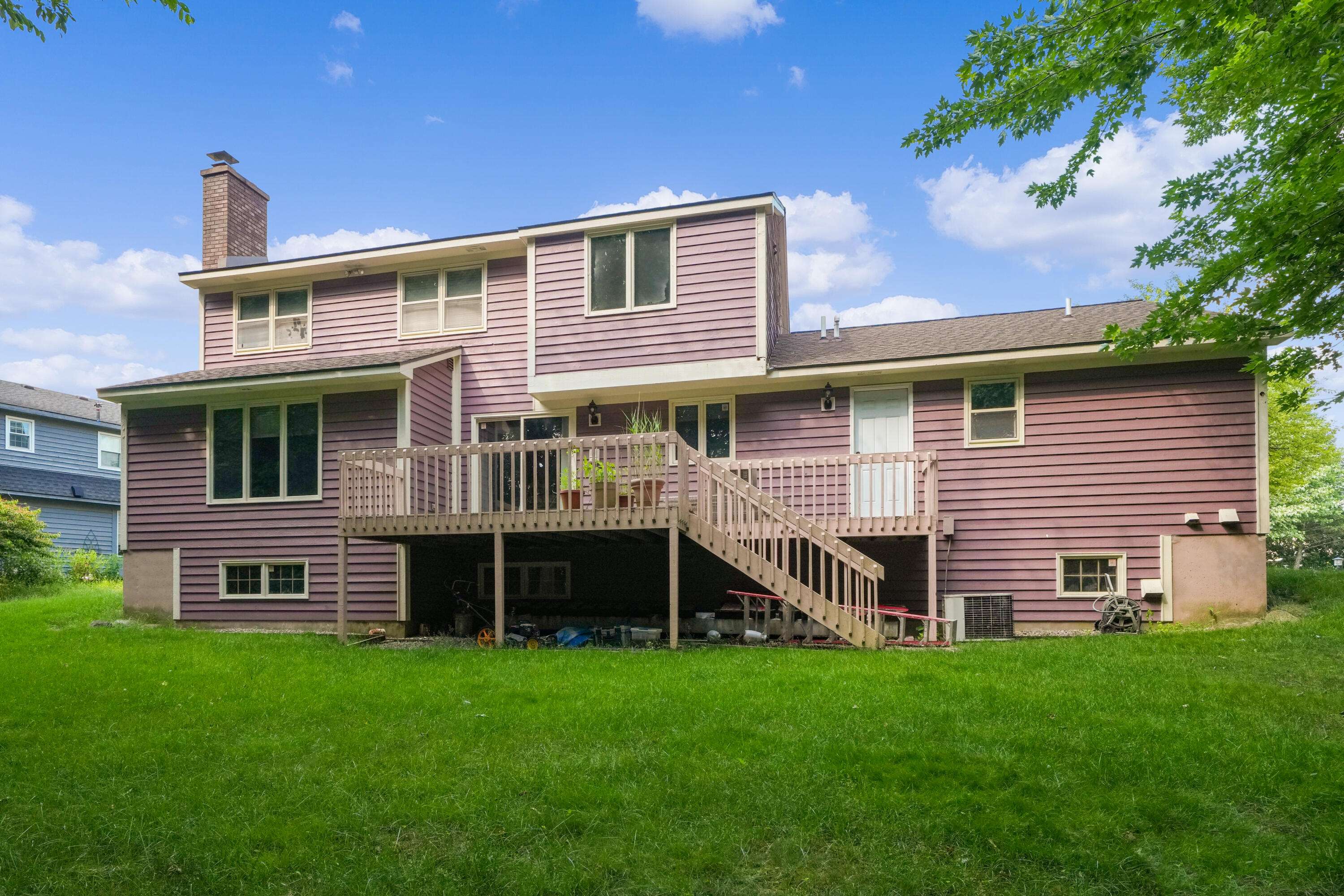 Ada, MI 49301,737 W Woodmeade Court