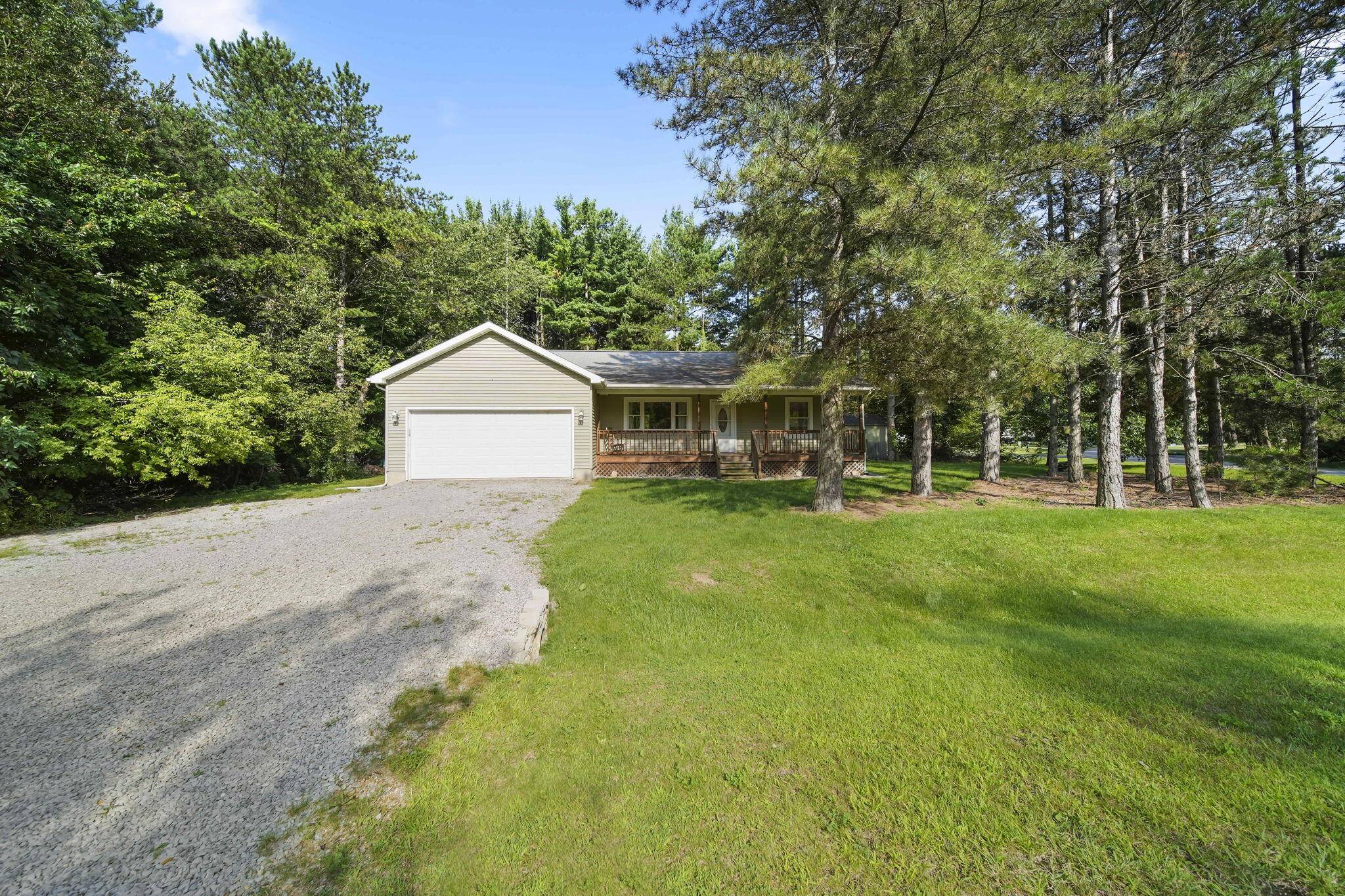 Pleasant Lake, MI 49272,501 Reef Court