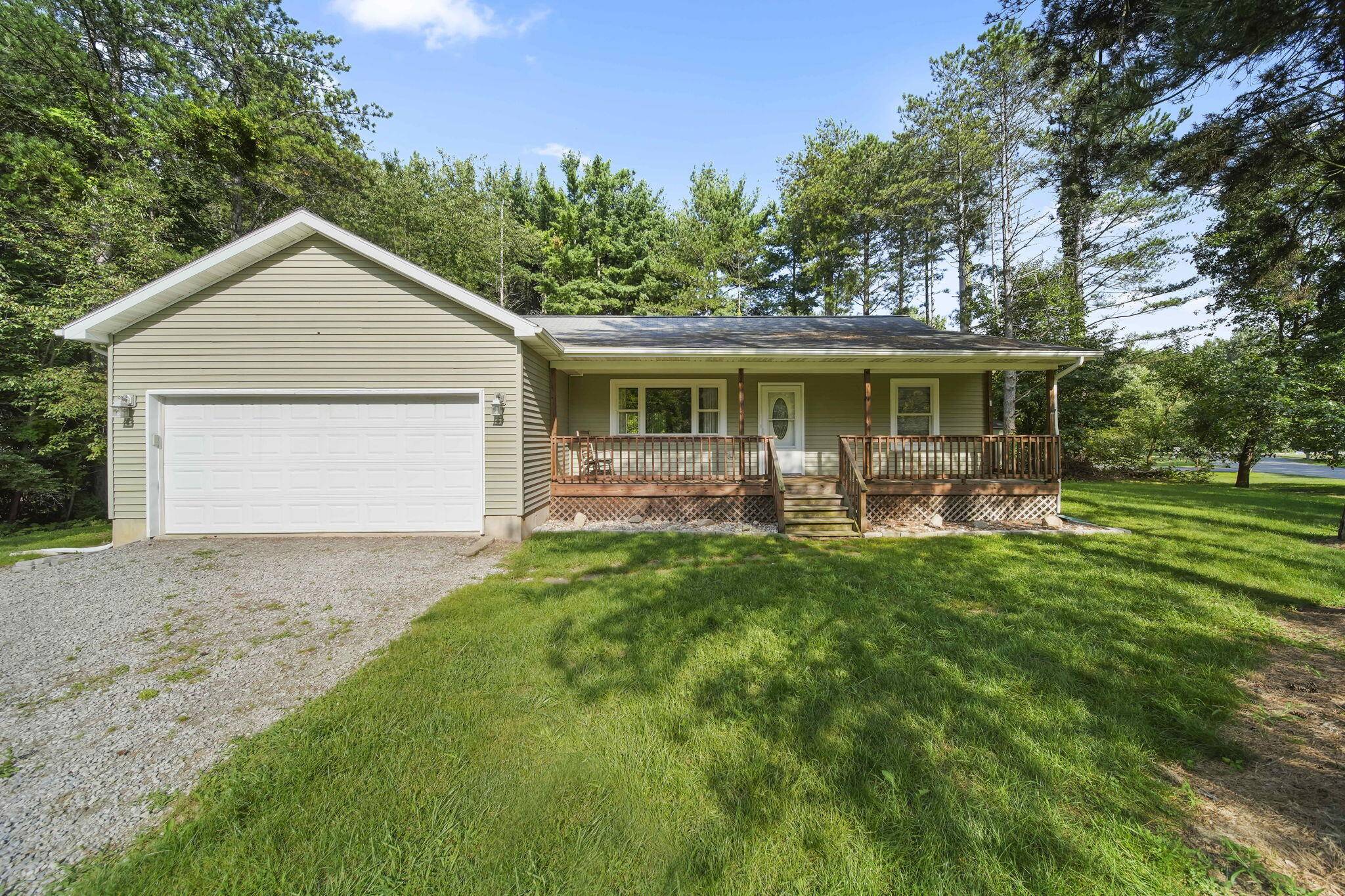 Pleasant Lake, MI 49272,501 Reef Court