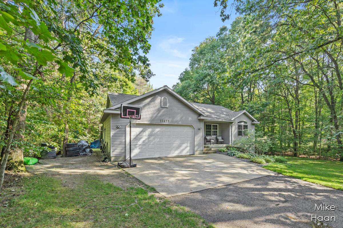 Rockford, MI 49341,10673 Blue Spruce NE Drive